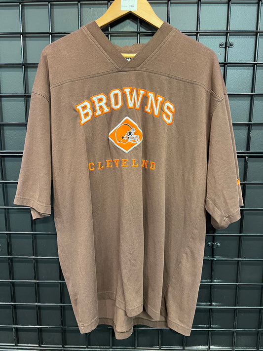 Lee Browns Embroidered Tee Size XL