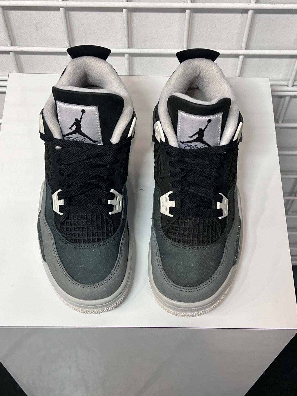 Air Jordan 4 Fear Size 5y Gradeschool Shoes