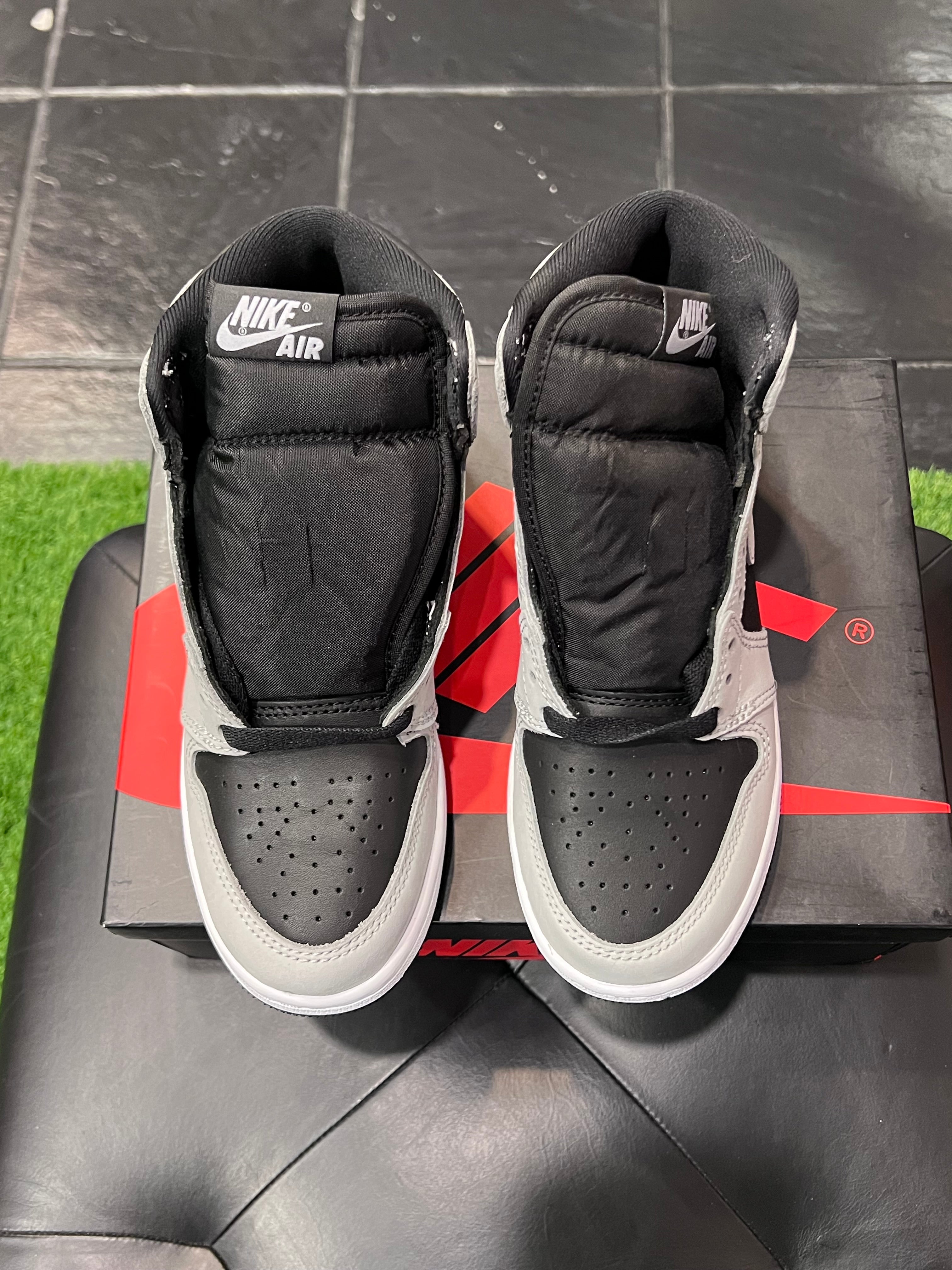 Gradeschool Air Jordan 1 Shadow 2.0 Size 4y