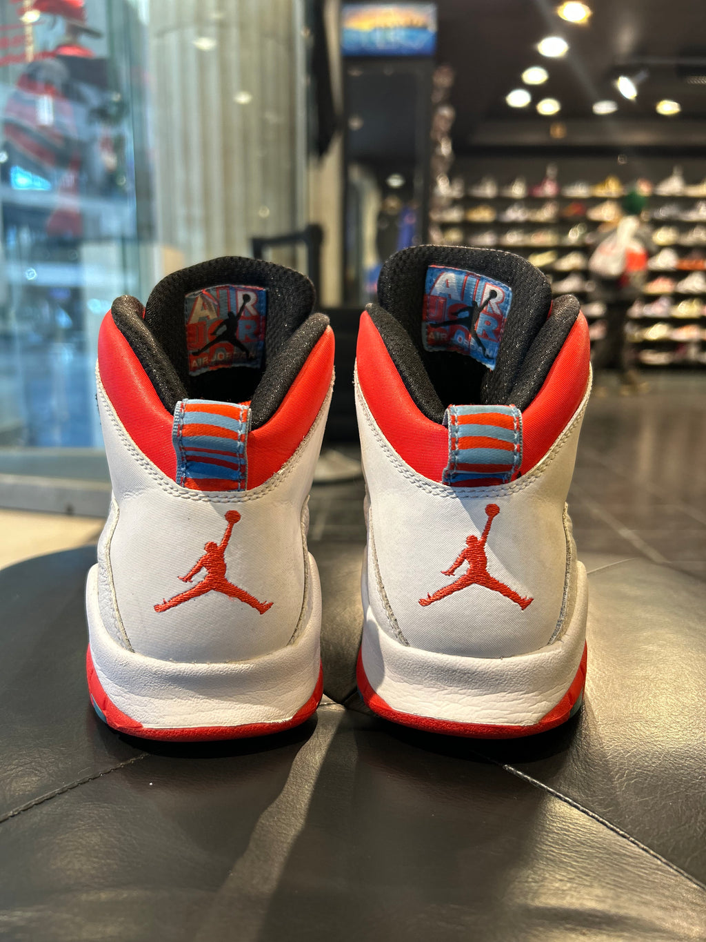 Air Jordan 10 Retro Chicago Size 6.5y Grade School Shoes