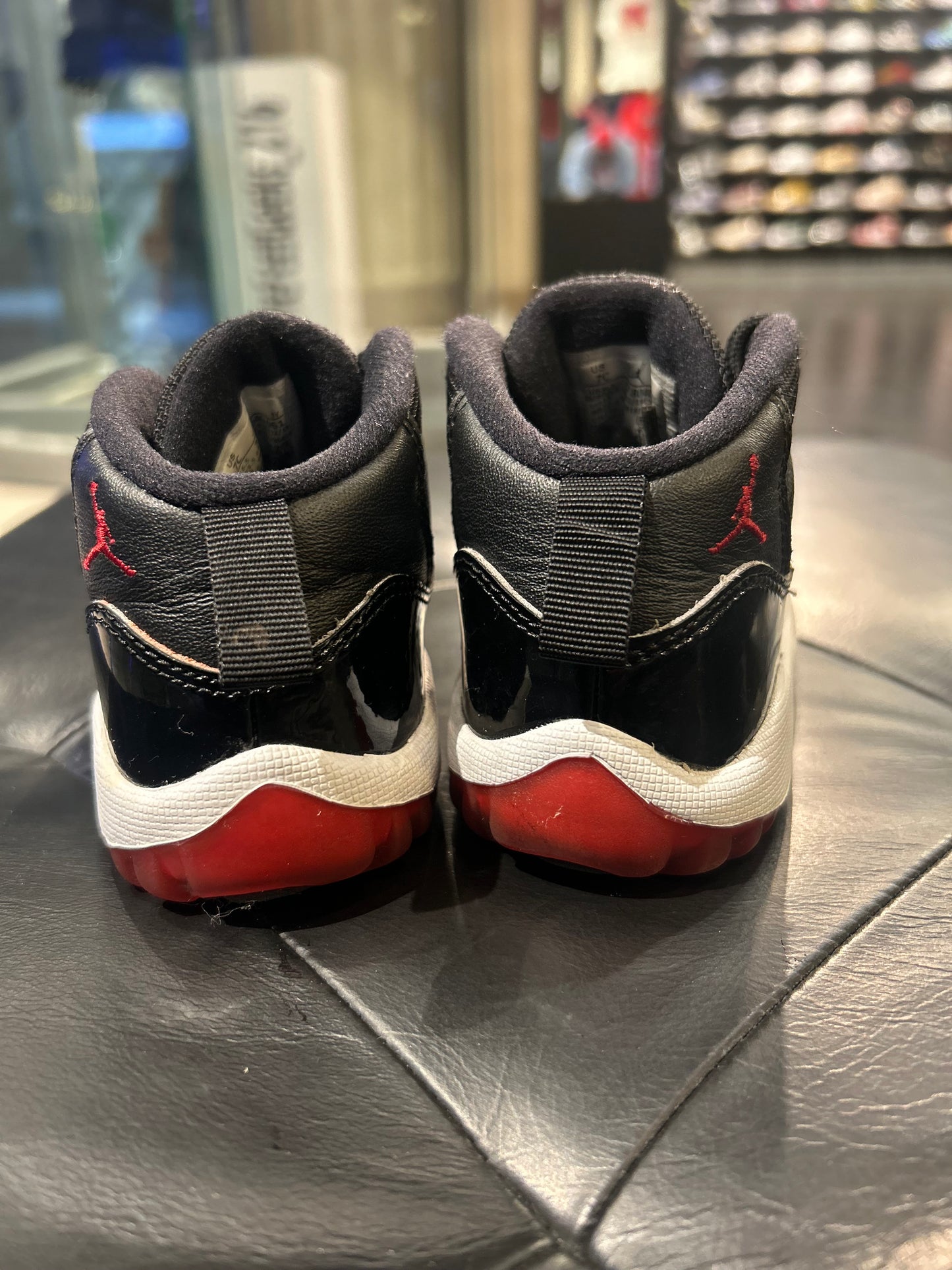Air Jordan 11 Bred size 7c Kids Shoes