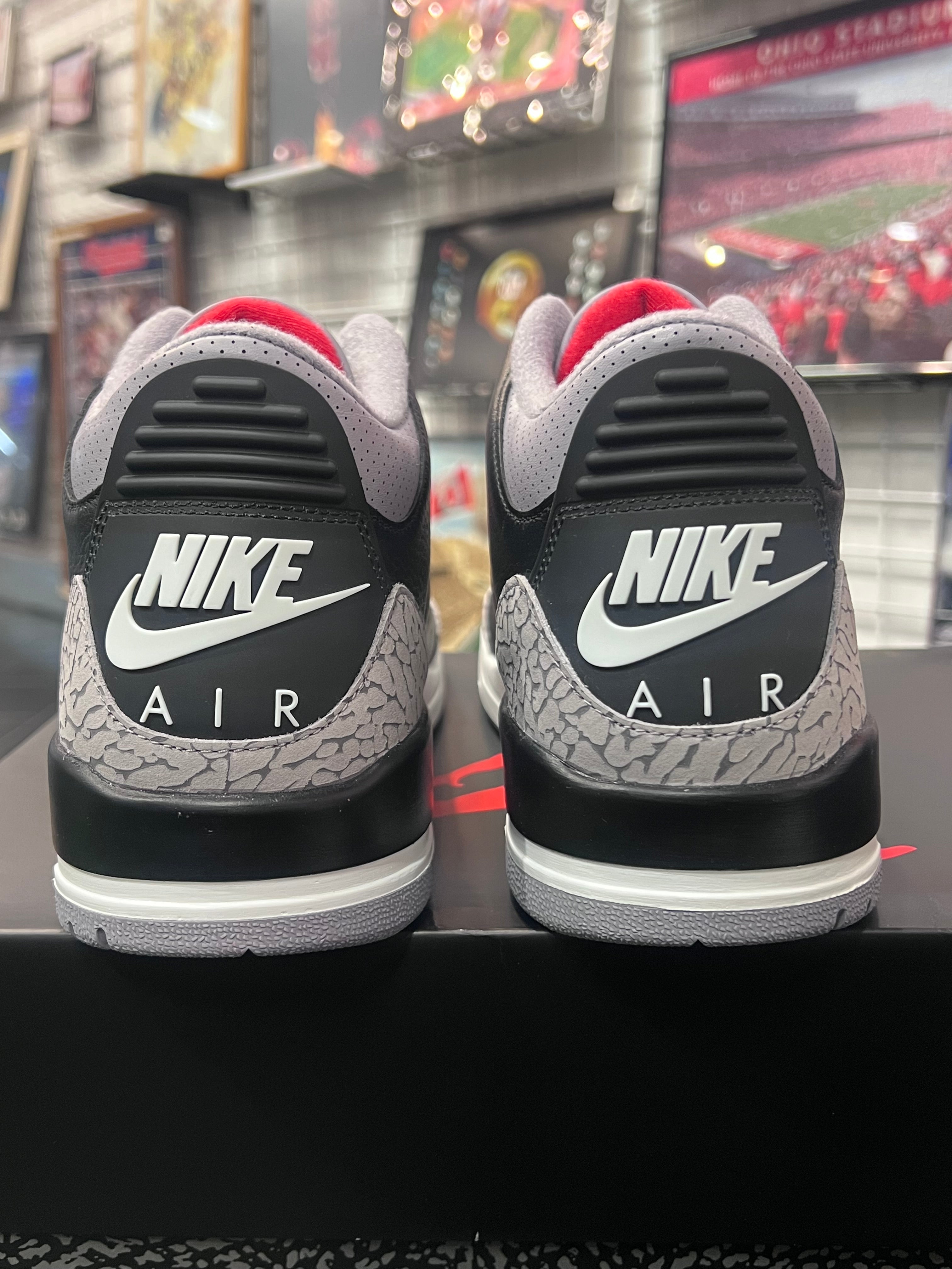 Men’s Air Jordan 3 Black Cement Size 11.5 Shoes