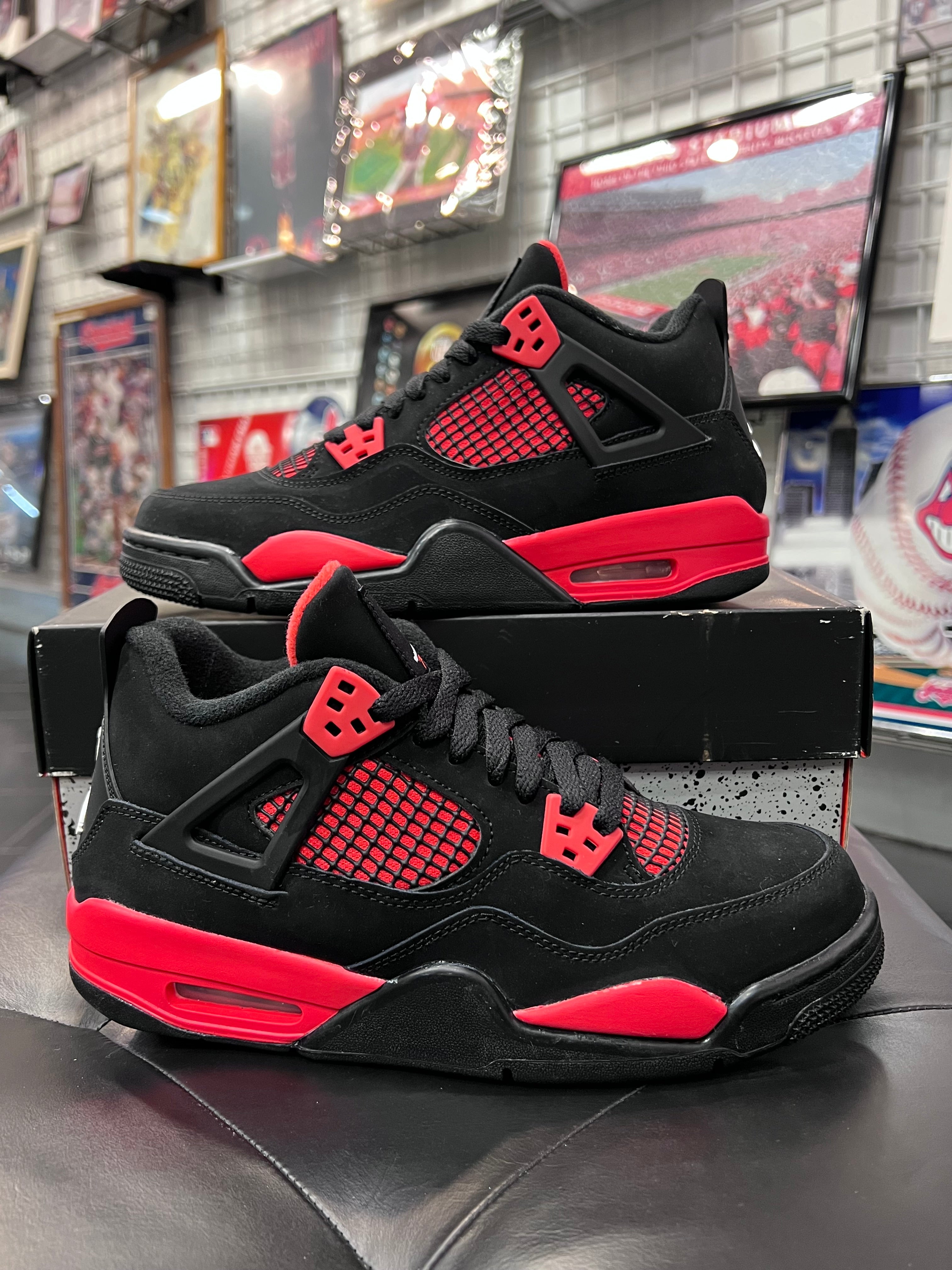 Gradeschool Air Jordan 4 Red Thunder Size 7