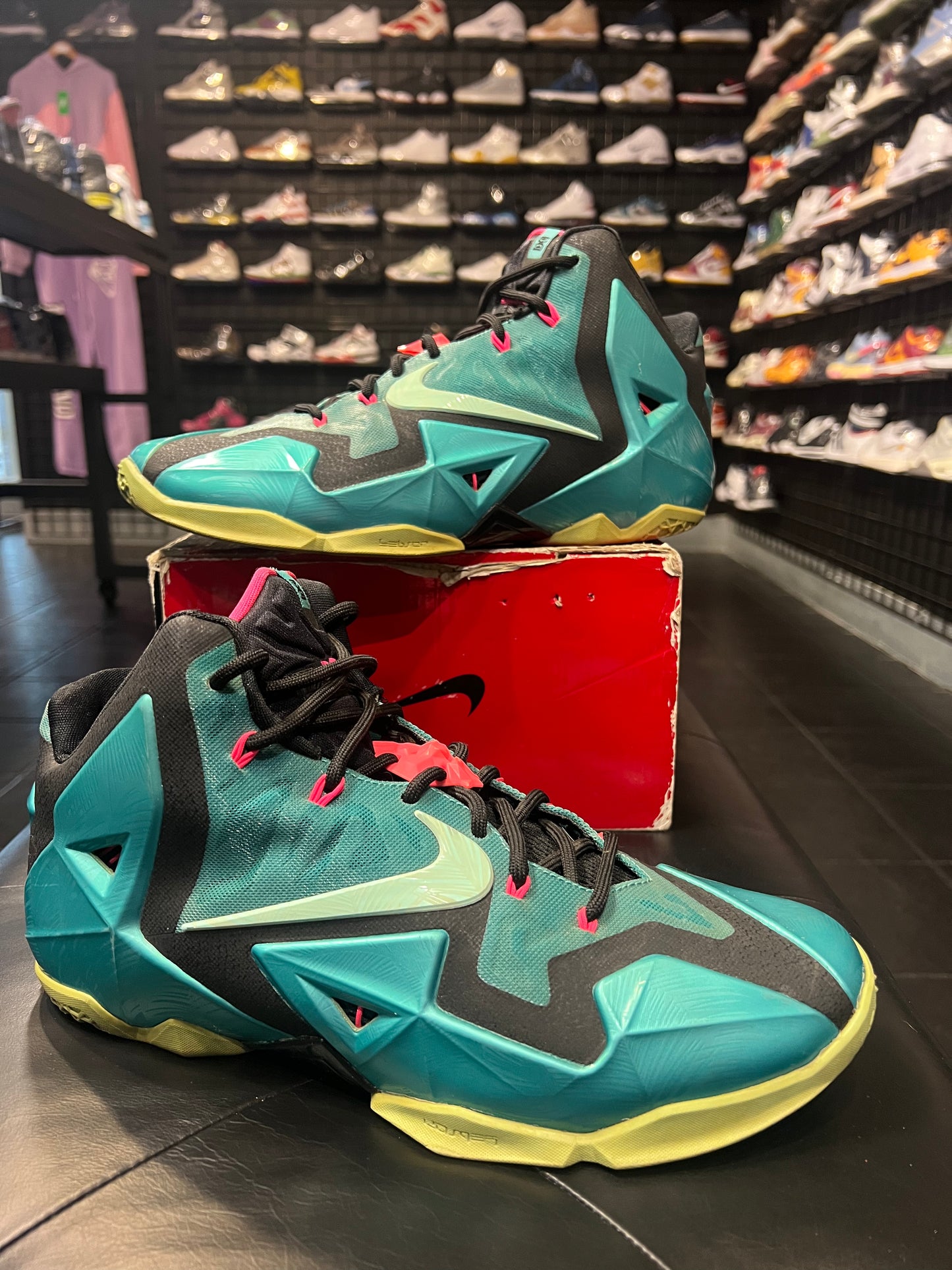 Men’s LeBron 11 South Beach Pre-Owned