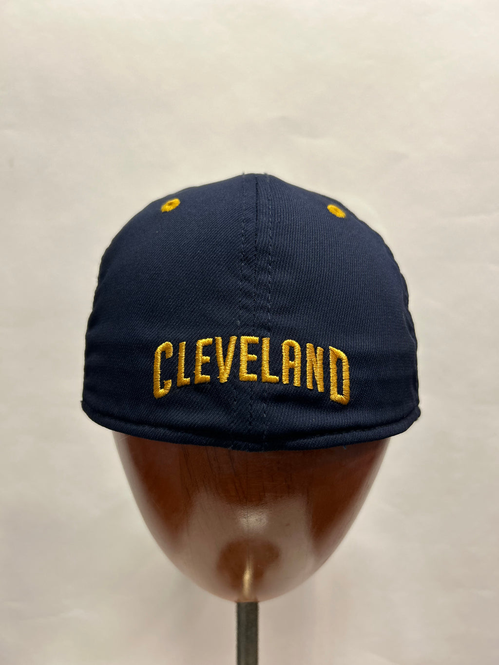 Adidas Cleveland cavs hat navy blue size small