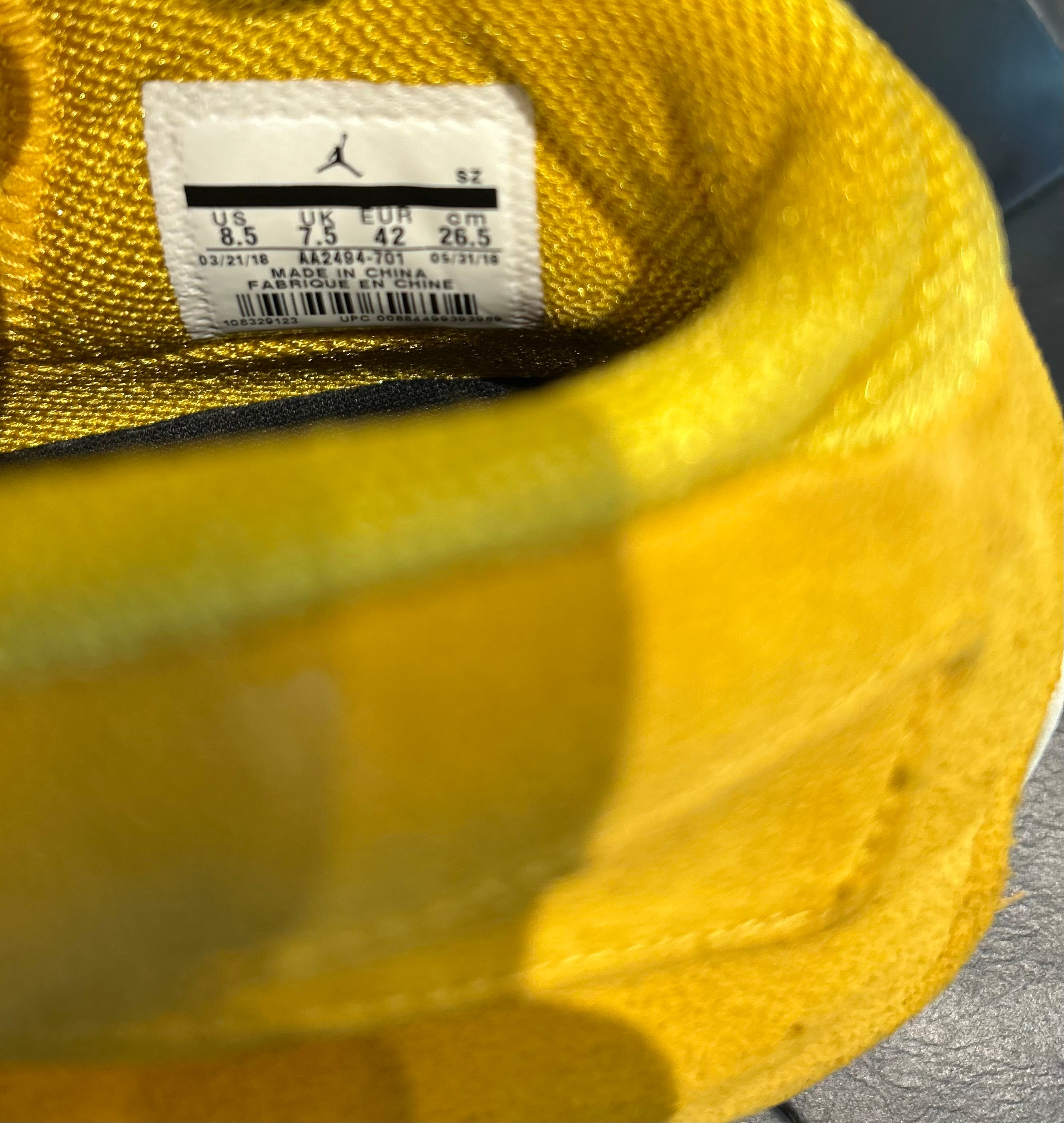 Air Jordan 18 Retro Yellow Ochre Size 8.5 Men's Shoes