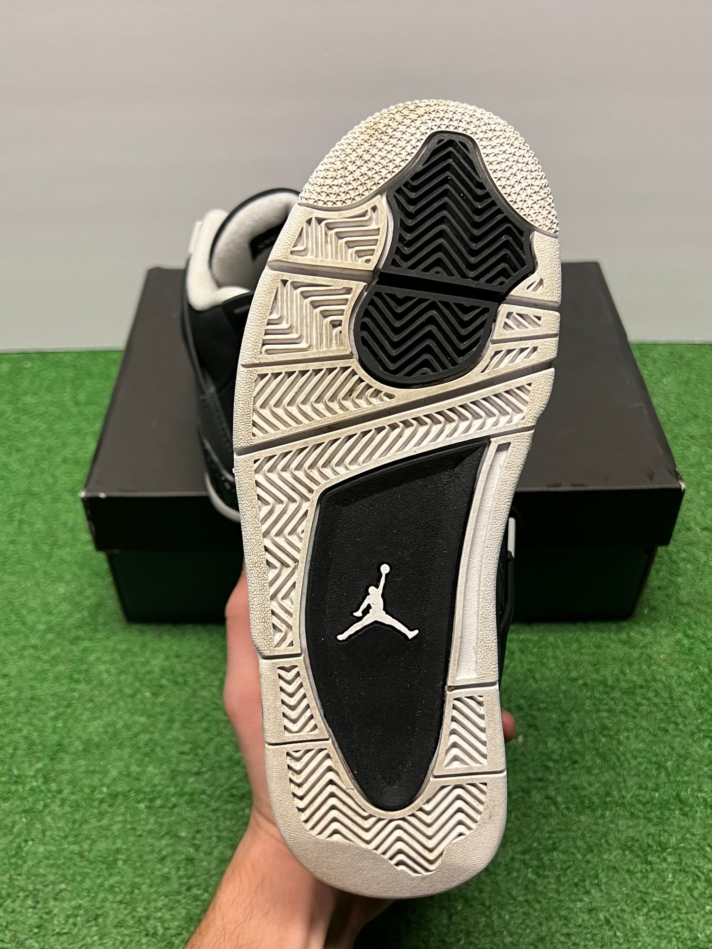 Gradeschool Air Jordan 4 Fear Size 5.5y