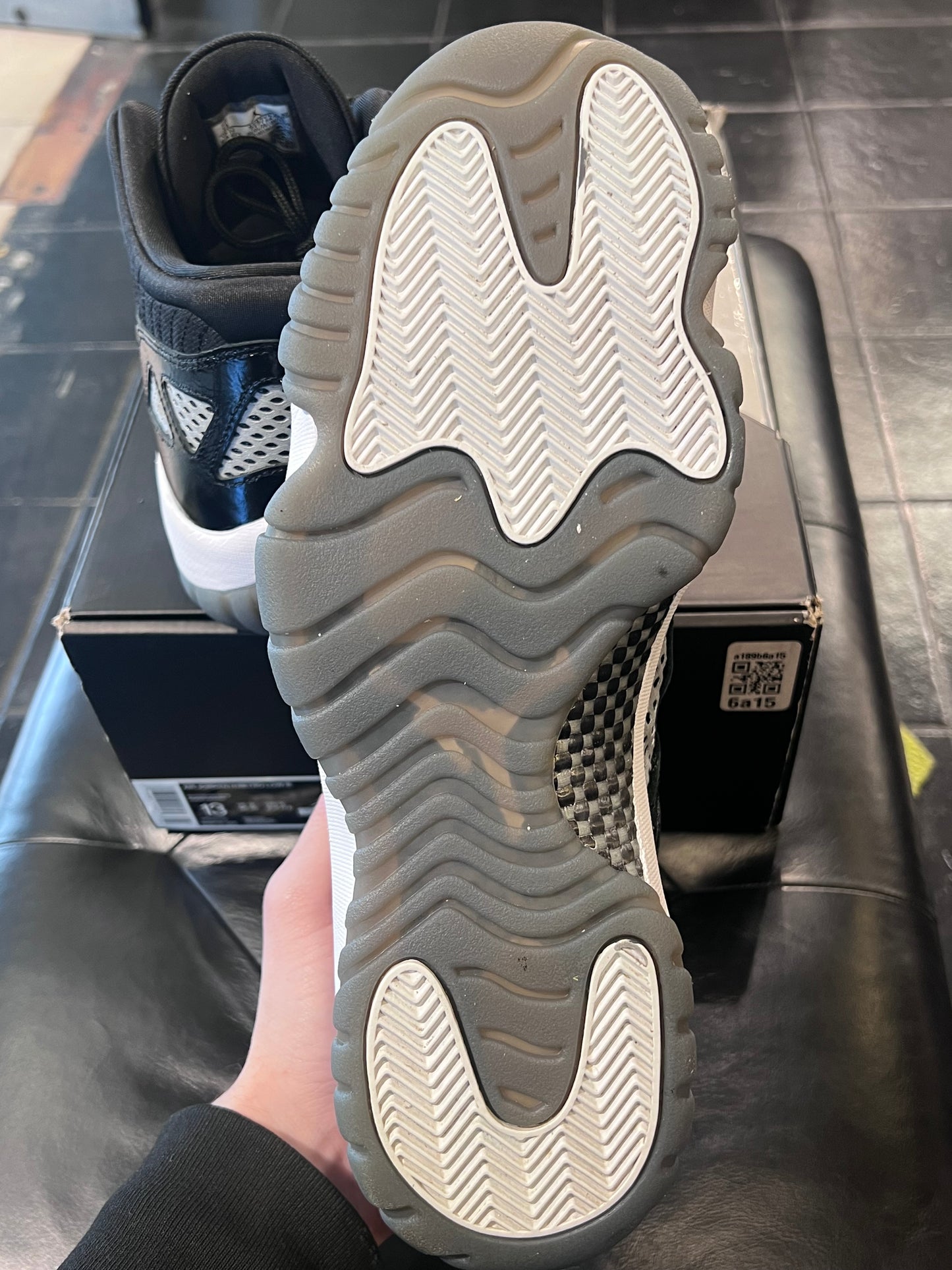 Men’s Air Jordan 11 IE Black White Size 13