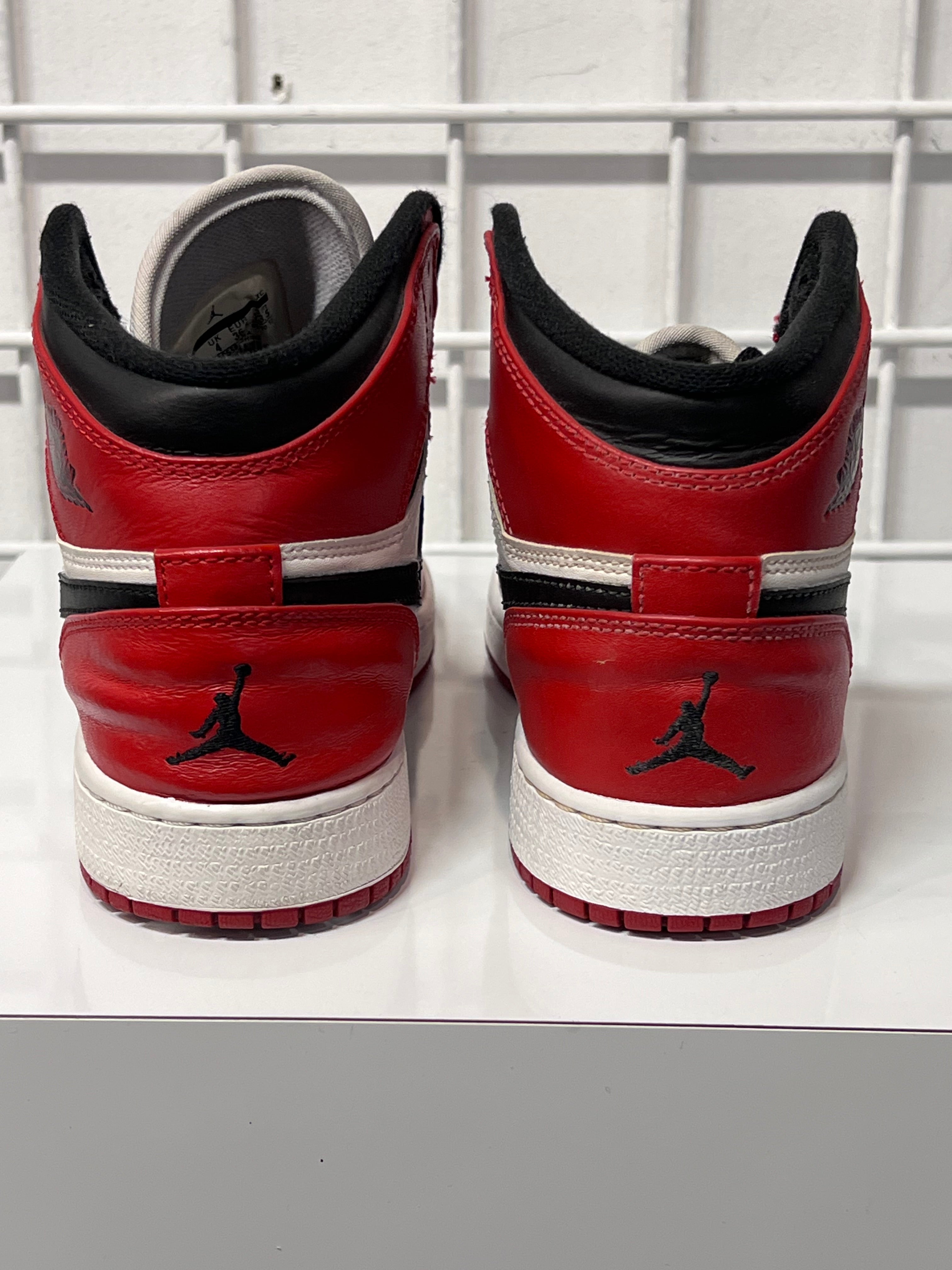 Air Jordan 1 Chicago 2013 Size 4.5y