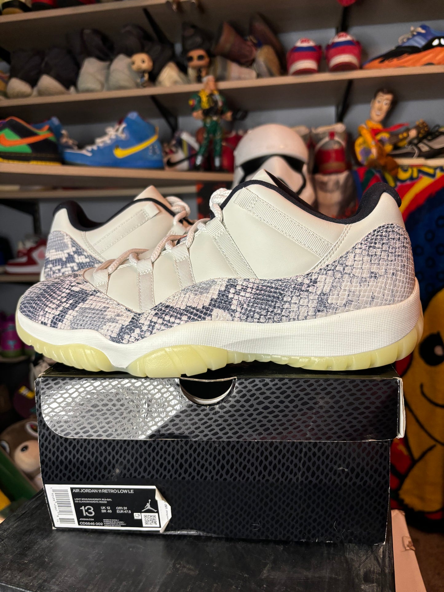 Jordan 11 Low Snakeskin Light Bone