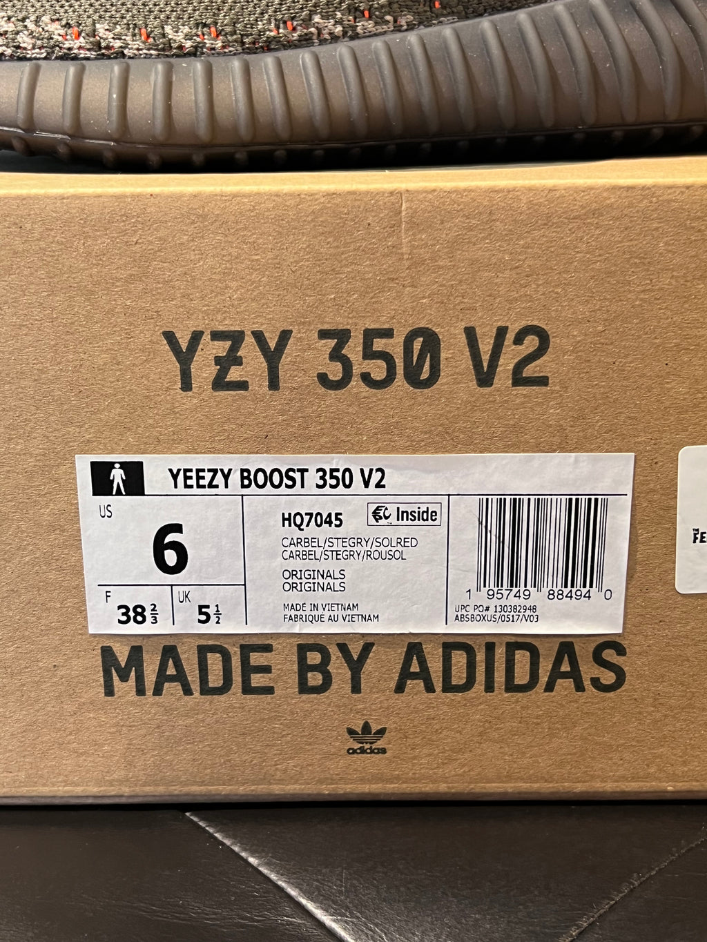 Yeezy 350v2 Carbon Beluga Size 6 Gradeschool Shoes