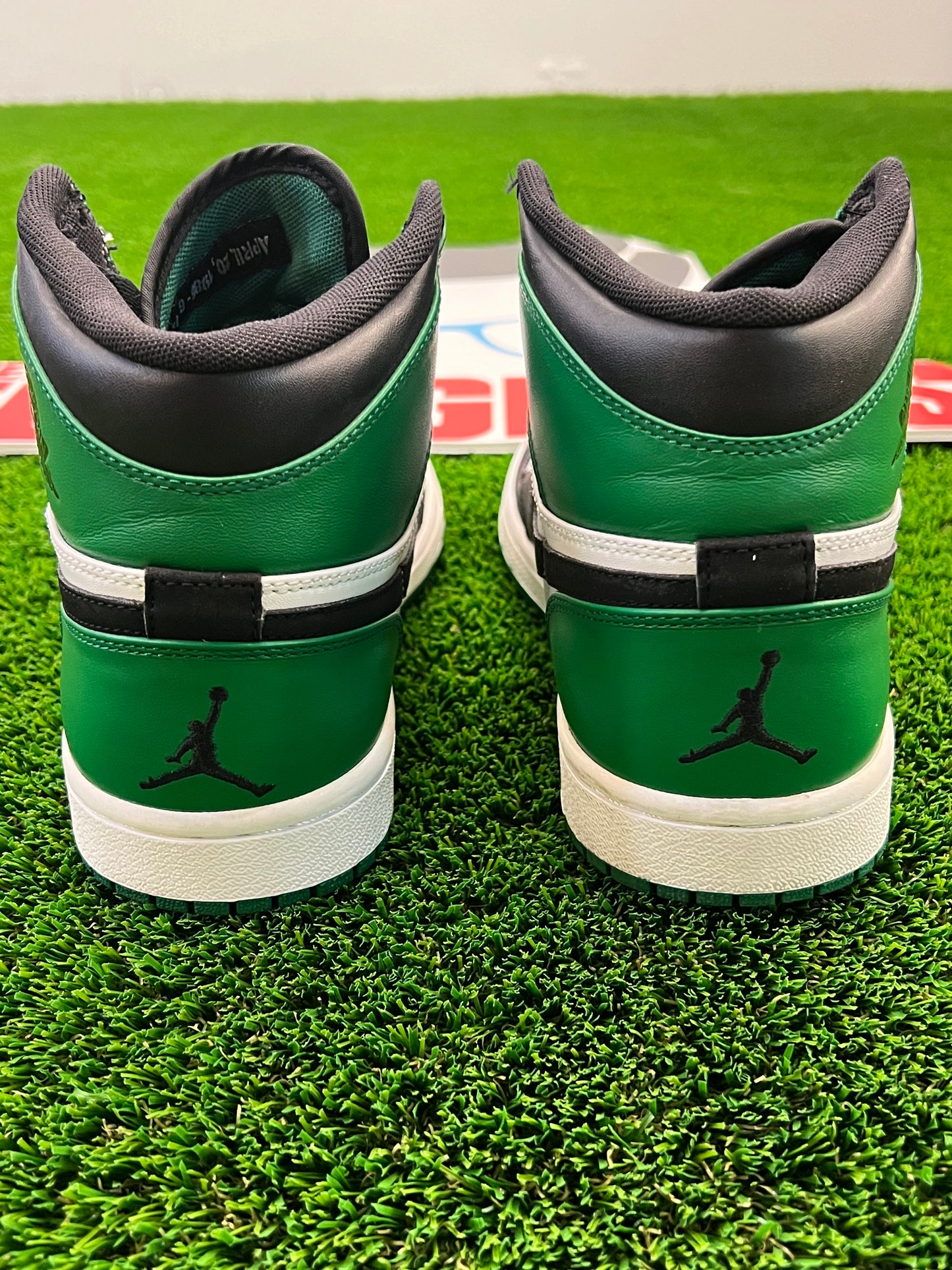 Air Jordan 1 2009 DMP Celtics Pre-Owned Shoes No Box