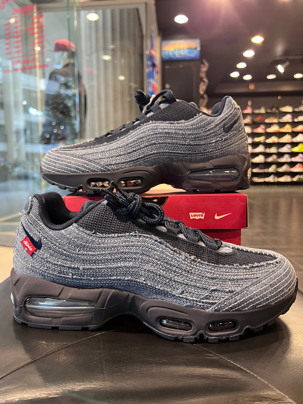 Men’s Nike Air Max 95 Levi’s Size 9