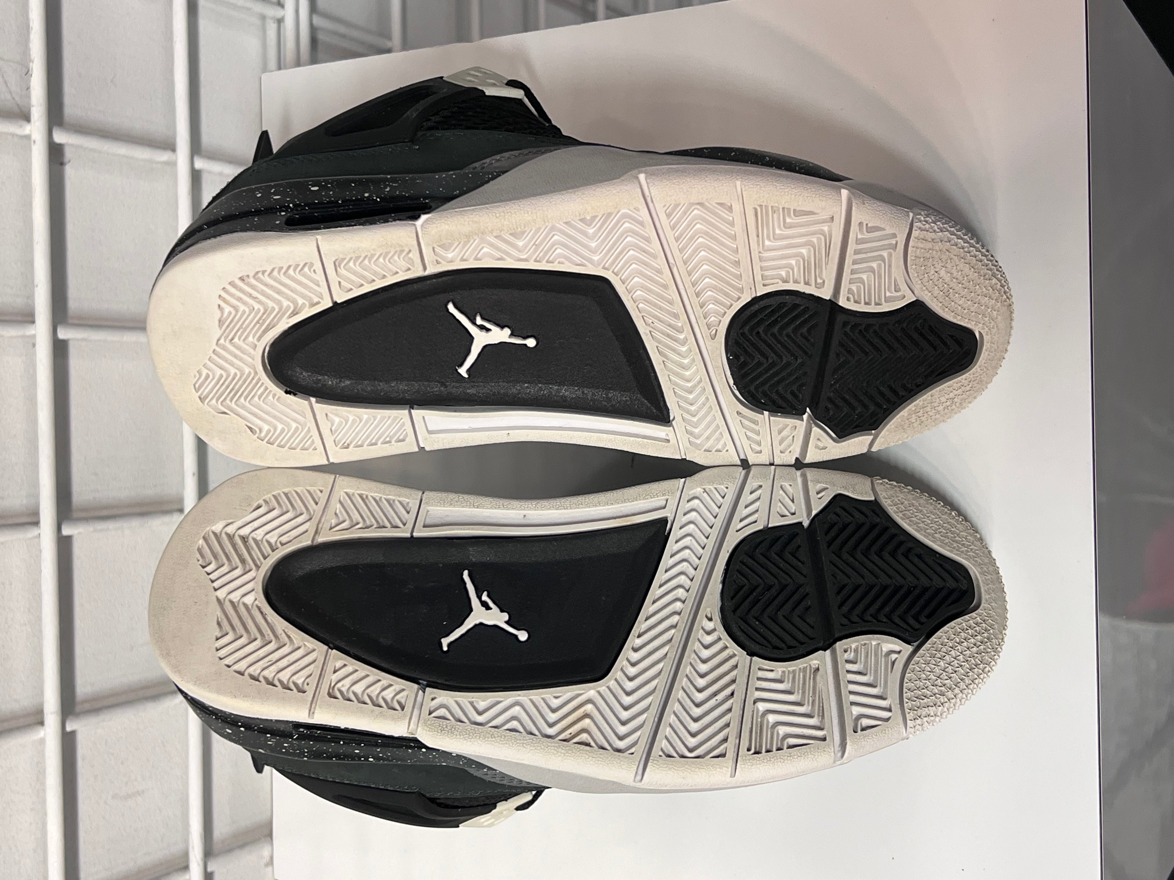 Air Jordan 4 Fear Size 5y Gradeschool Shoes