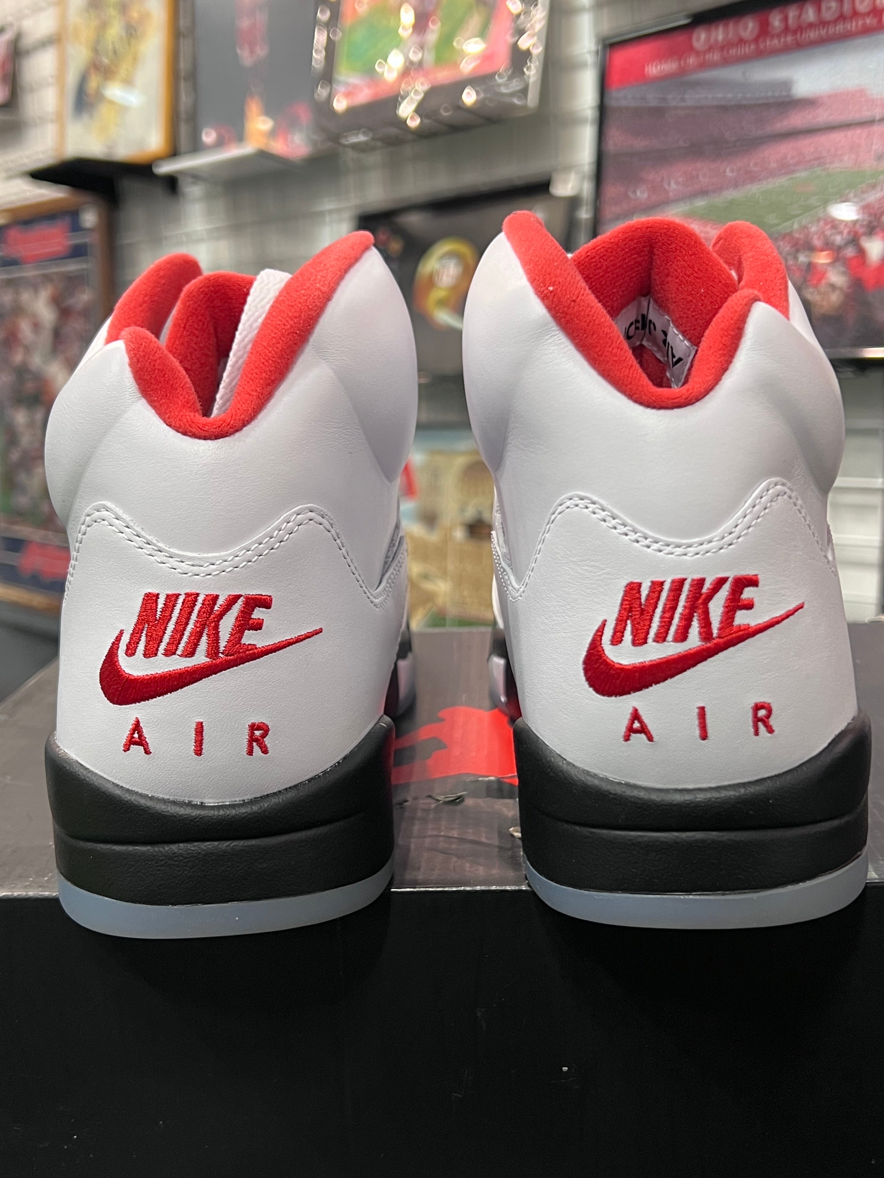 Men’s Air Jordan 5 Fire Red Size 11.5 Shoes