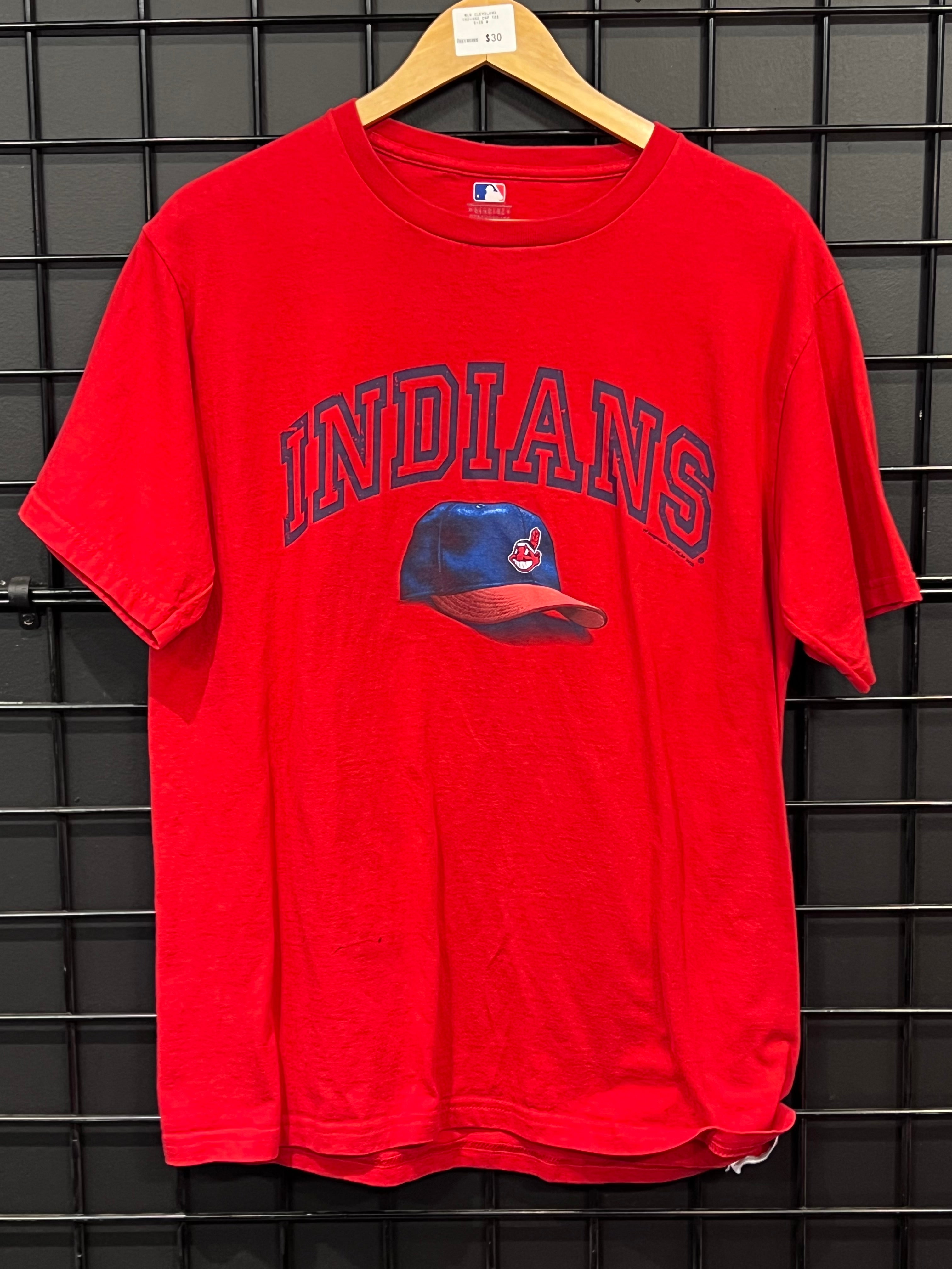Men’s Cleveland Indians Cap Tee Size M
