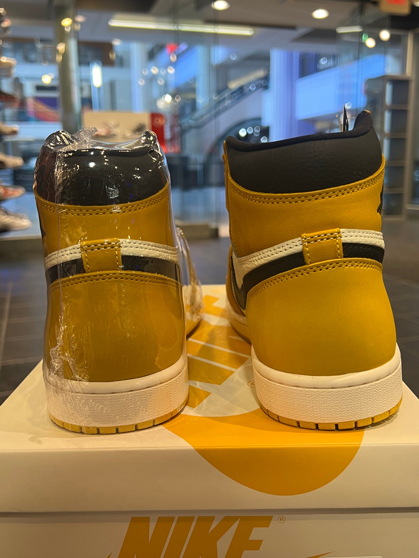 Men’s Air Jordan 1 Yellow Ochre Brand New