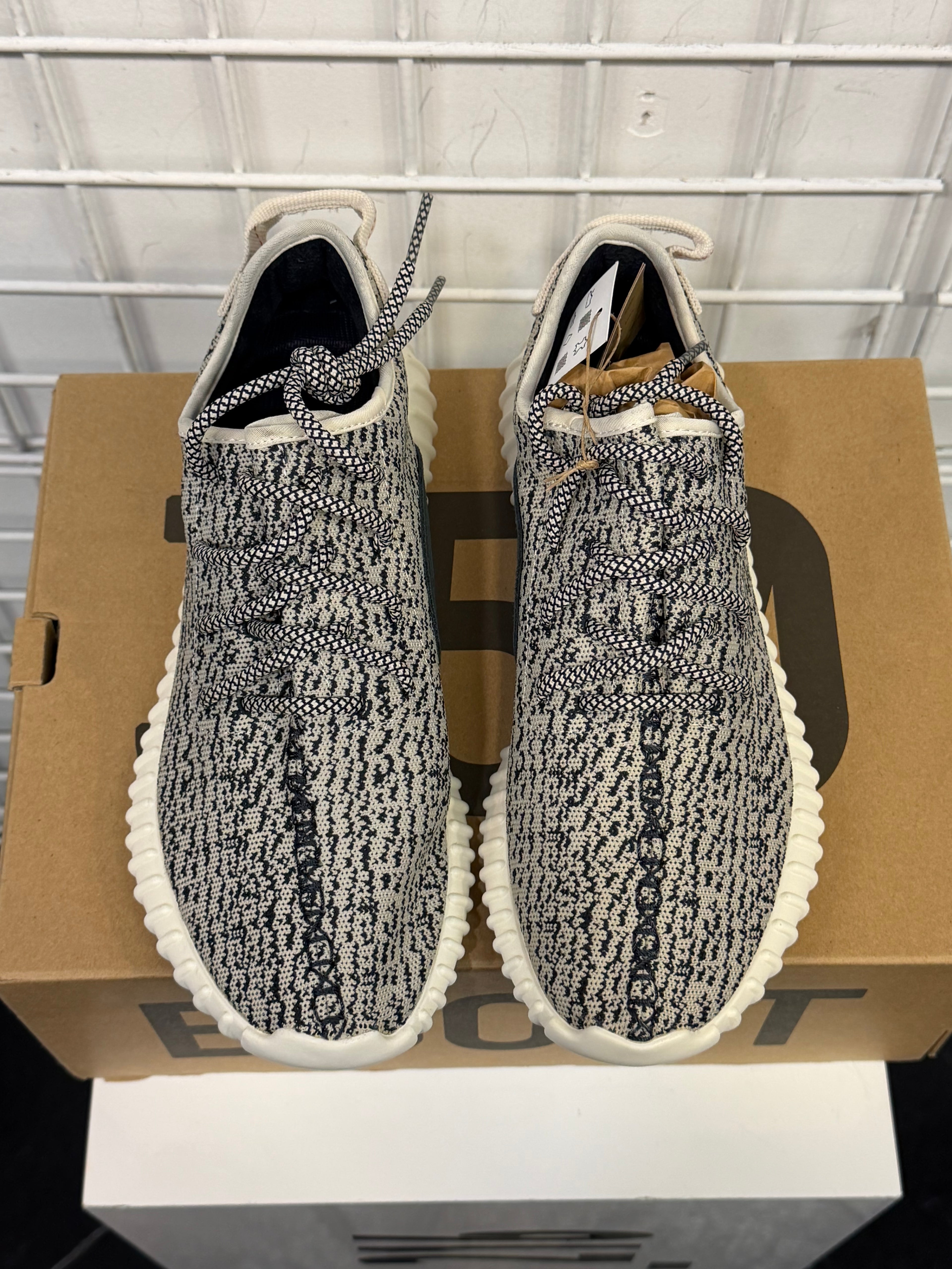Adidas Yeezy 350 Turtle Dove Size 9.5 Men’s Shoes