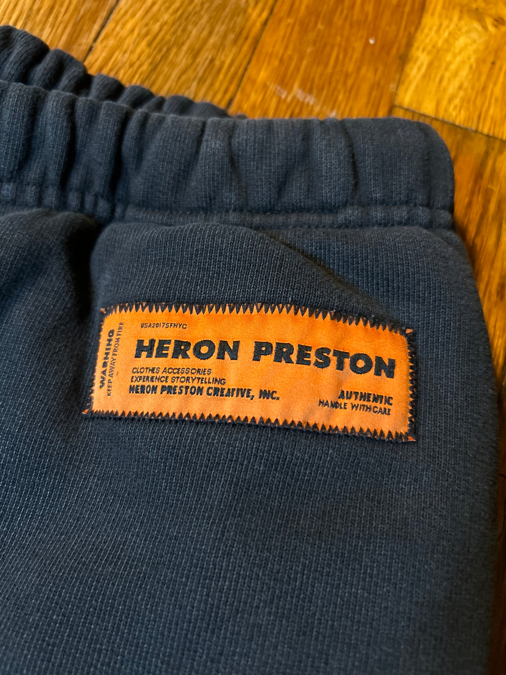 Heron Preston Black Heron Graphic Hoodie and Cyrillic СТИЛЬ Logo Sweatpants Set Size XL HMCH024 Orange Tab Authentic