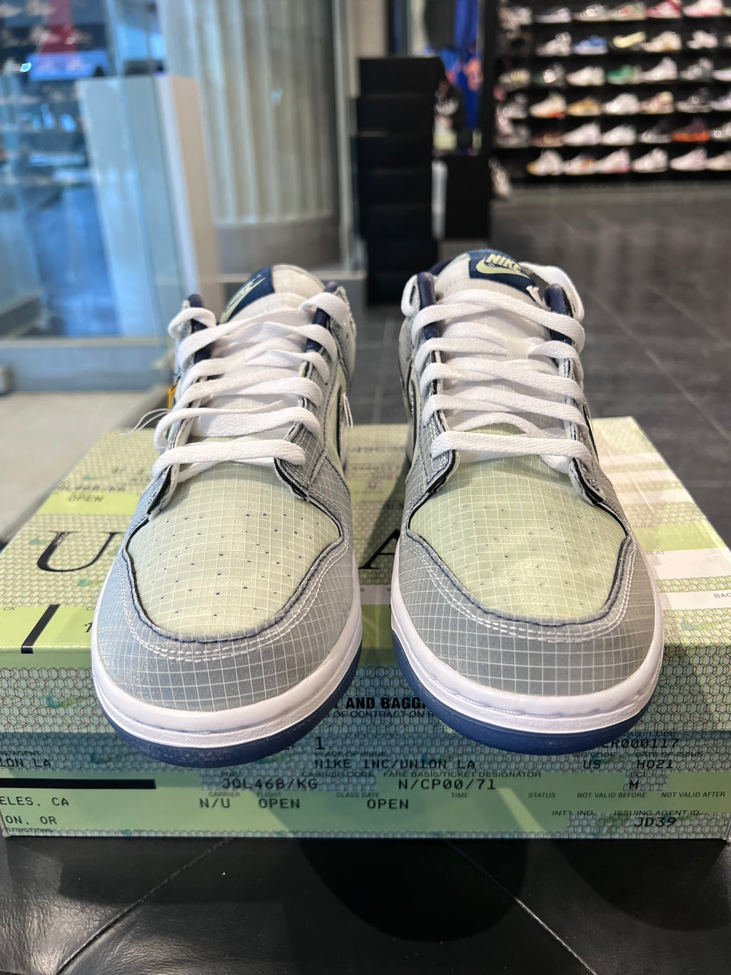 Men’s Nike Dunk Low Union Passport Shoes