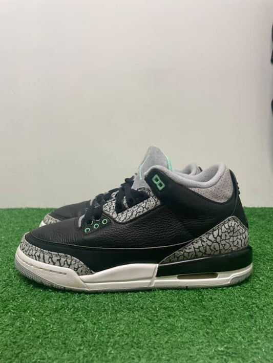Gradeschool Air Jordan 3 Green Glow Size 7y