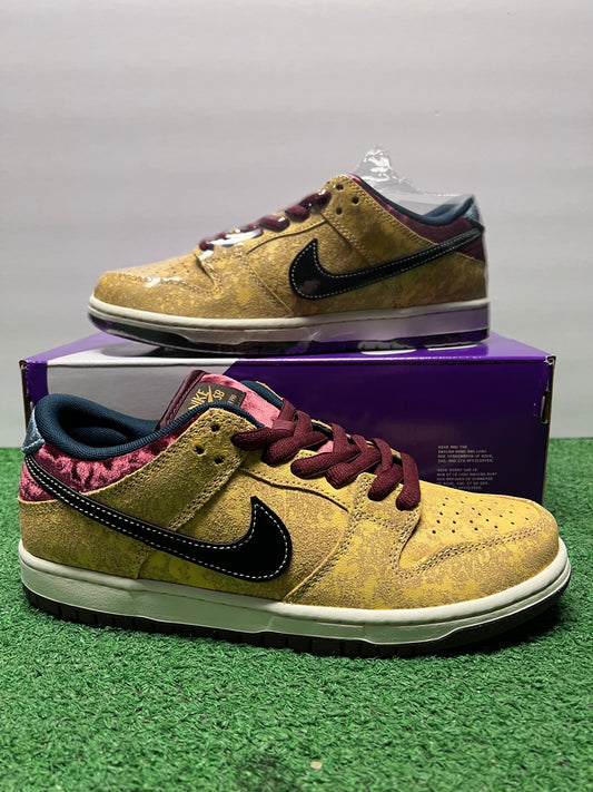 Men’s Nike Dunk Low Cinema Size 8 and 8.5