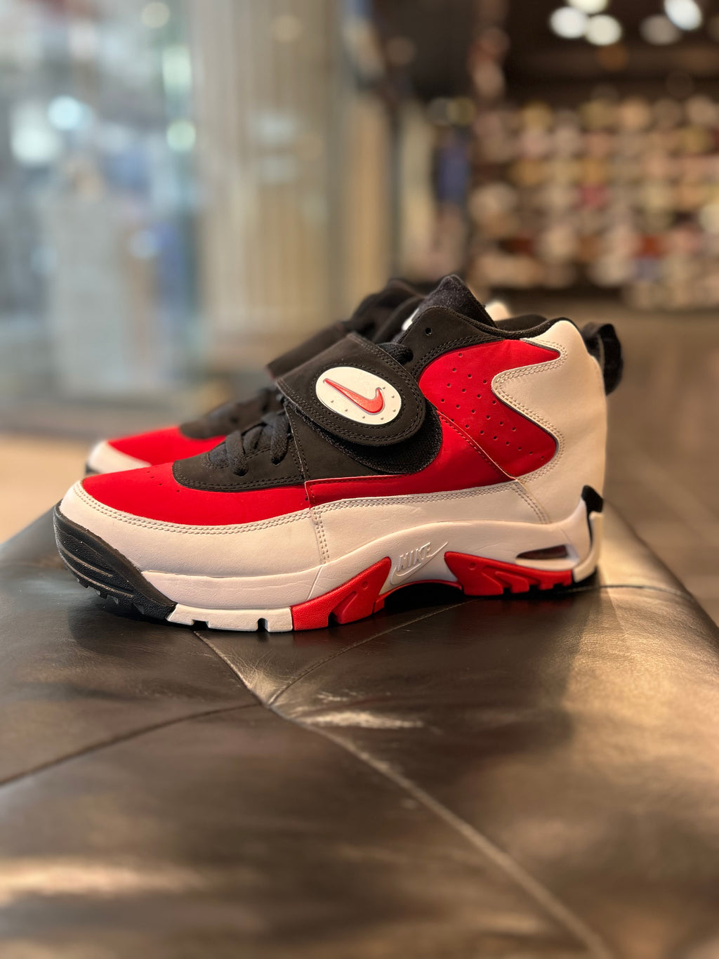 Nike Air Mission Fire Red Size 9 Mens Shoes