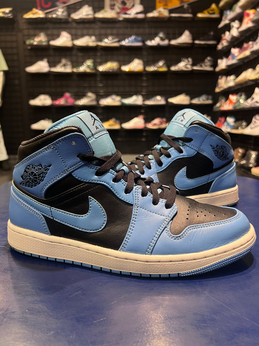 Men’s Air Jordan 1 Mid UNC Size 9