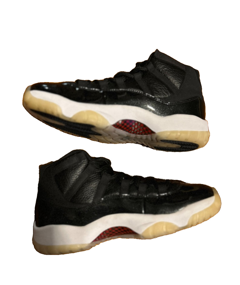 Air Jordan 11 Retro 72-10 378037-002 Size 9 Mens Black Gym Red 2015