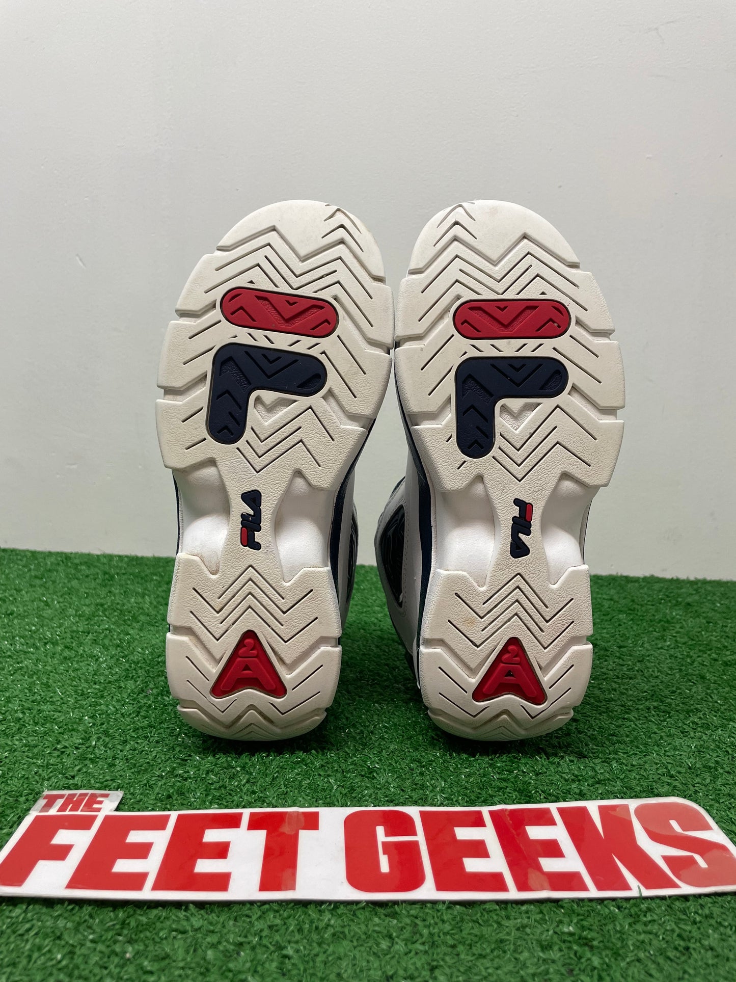 Fila Grant Hill 96 Size 6.5 Men Shoes