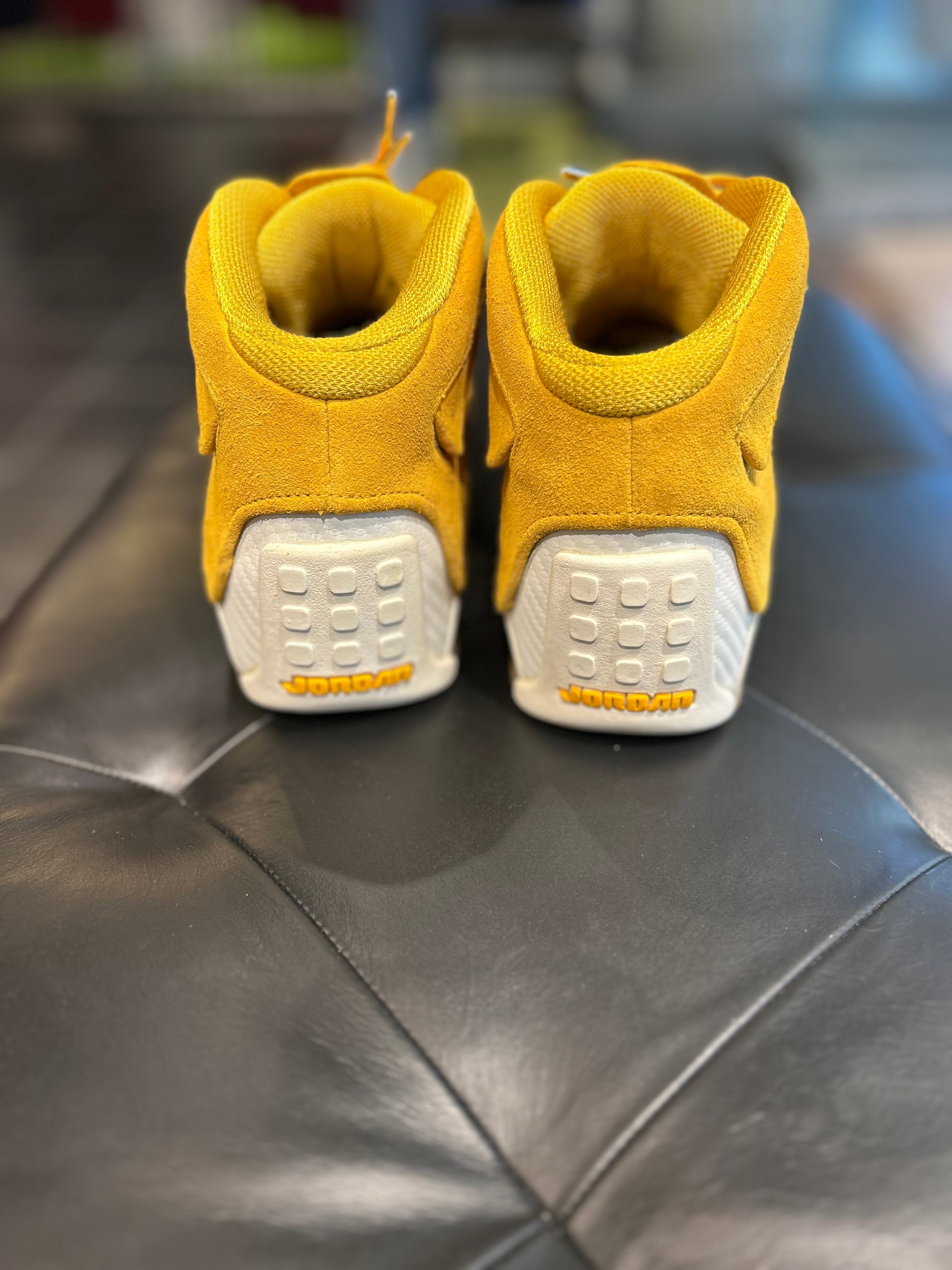Air Jordan 18 Retro Yellow Ochre Size 8.5 Men's Shoes