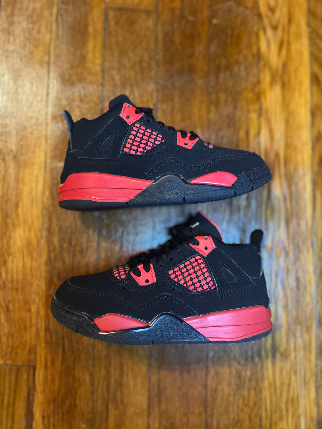 Jordan 4 Red Thunder Kids Size 11C PS Shoes