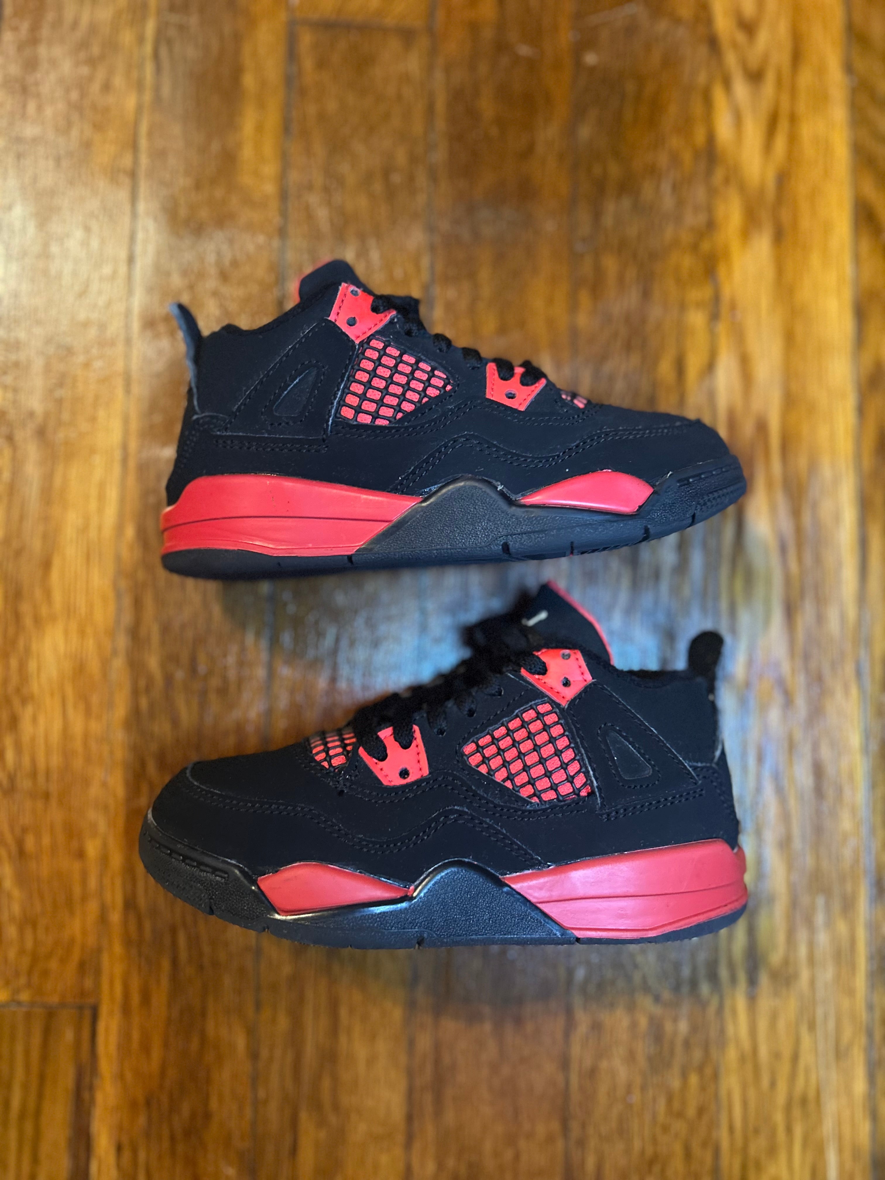 Jordan 4 Red Thunder Kids Size 11C PS Shoes