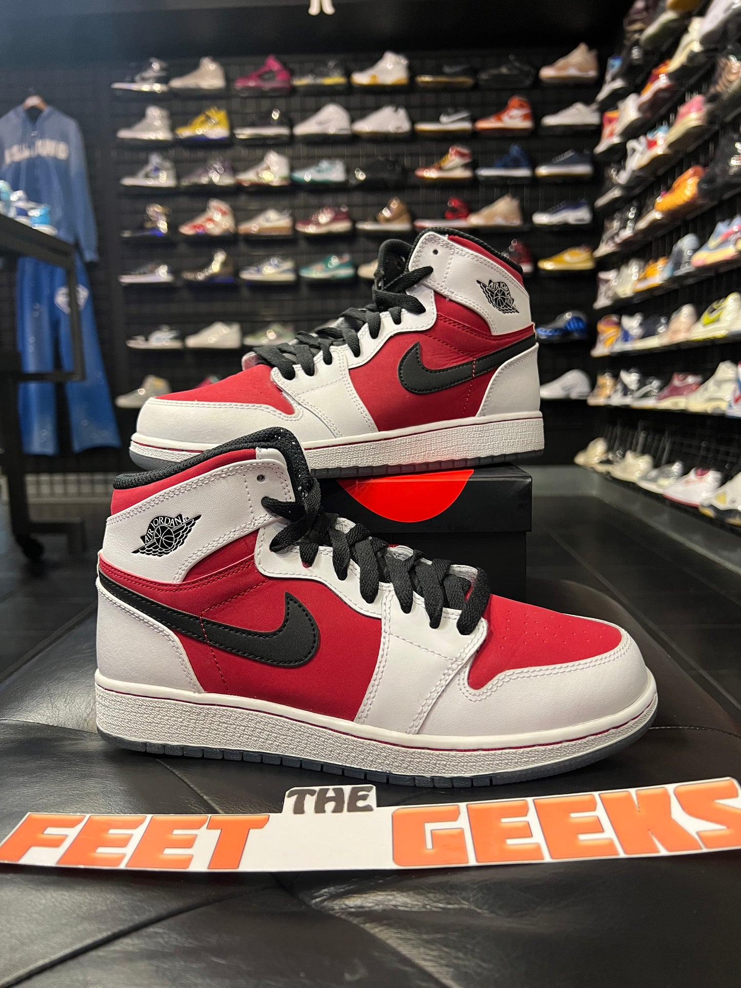 Pre owned Nike Air Jordan 1 High Carmine Grade school shoes with og box