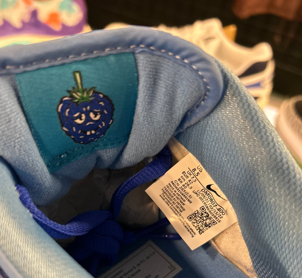 Nike SB Dunk Low Blue Raspberry Size 8.5