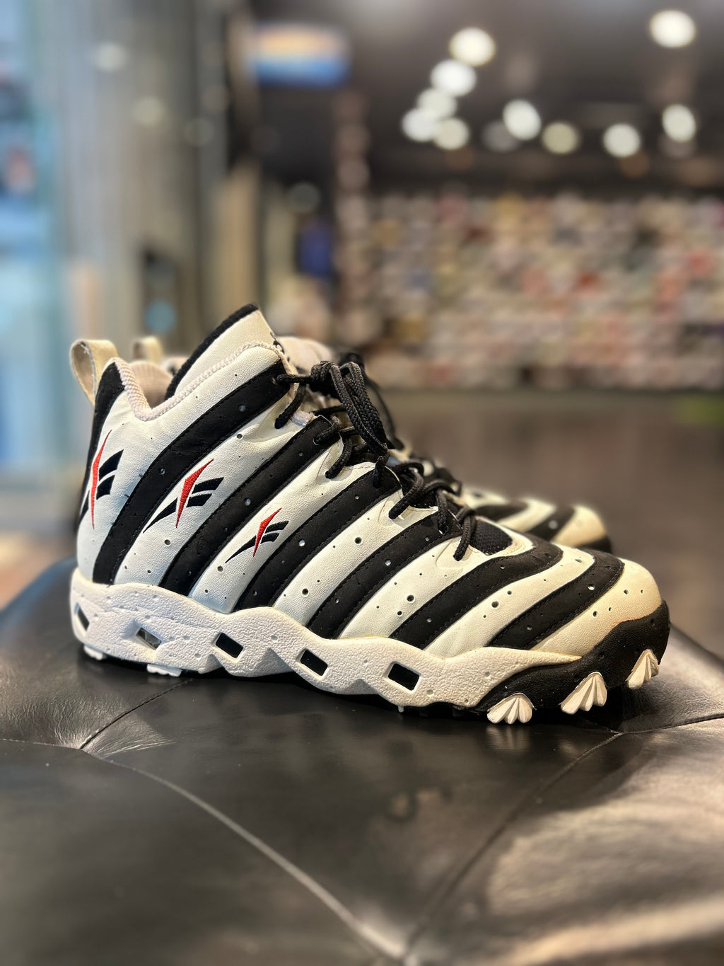 Vintage 1996 Reebok Big Hurt Frank Thomas Size 9.5 Men’s Shoes