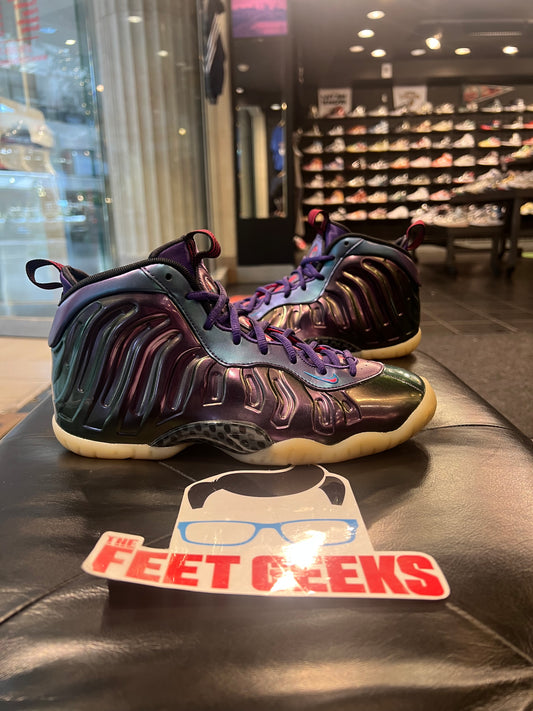 Gradeschool Foamposite One Iridescent Purple Size 7y Shoes