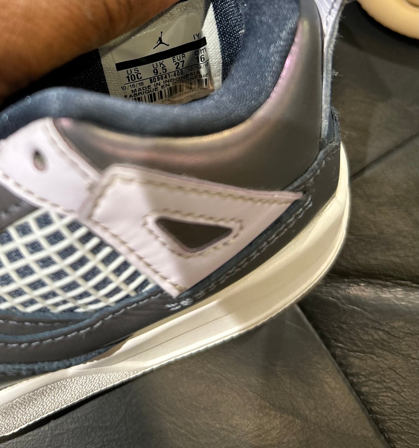 Air Jordan 4 Retro size 10c Kids