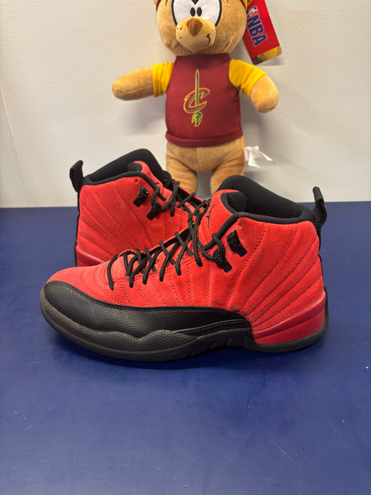 Jordan 12 Reverse Flu Game Size 8 Mens Shoes $130
