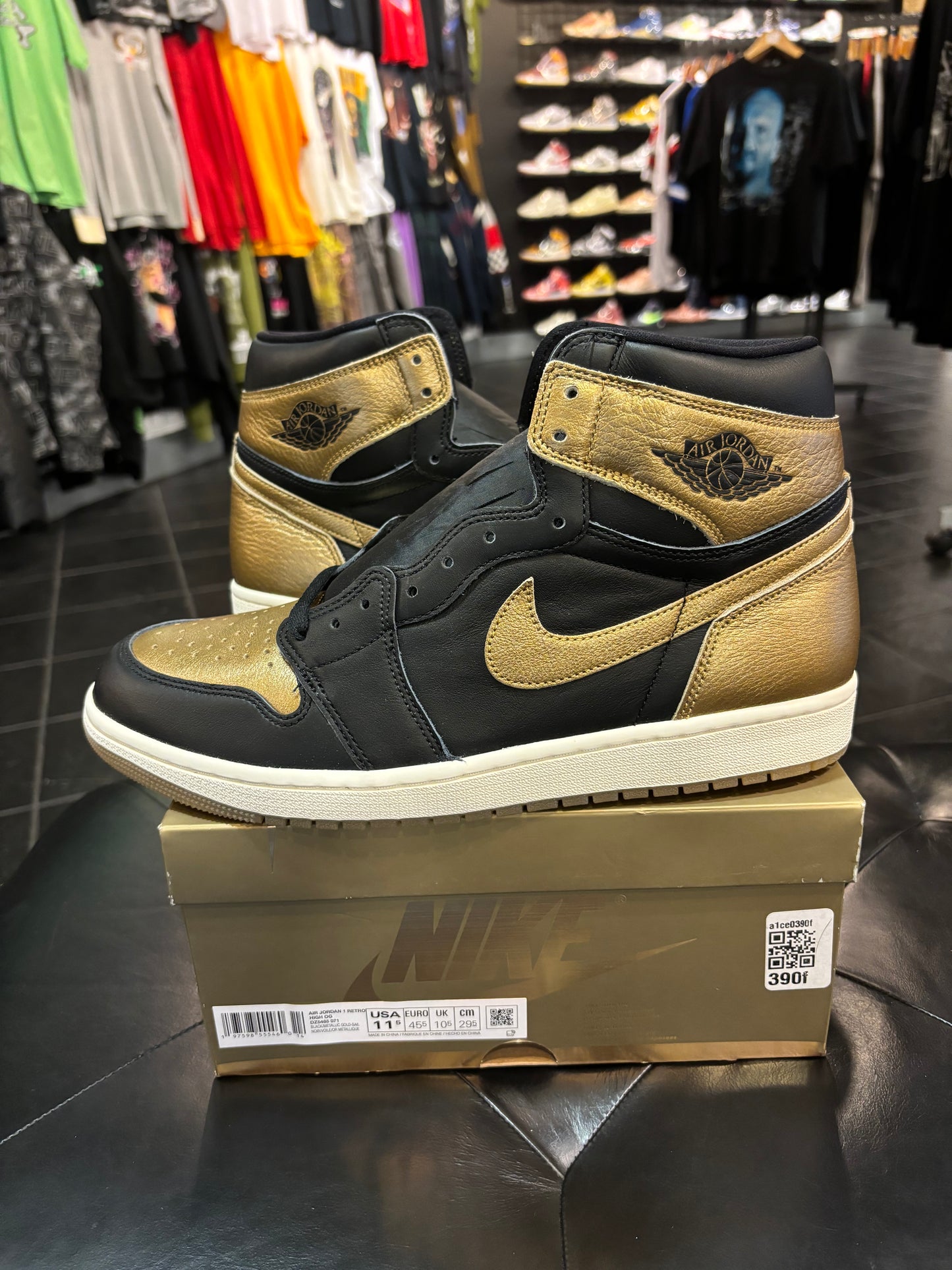 Air Jordan 1 Gold Size 11.5 Men’s Shoes $130