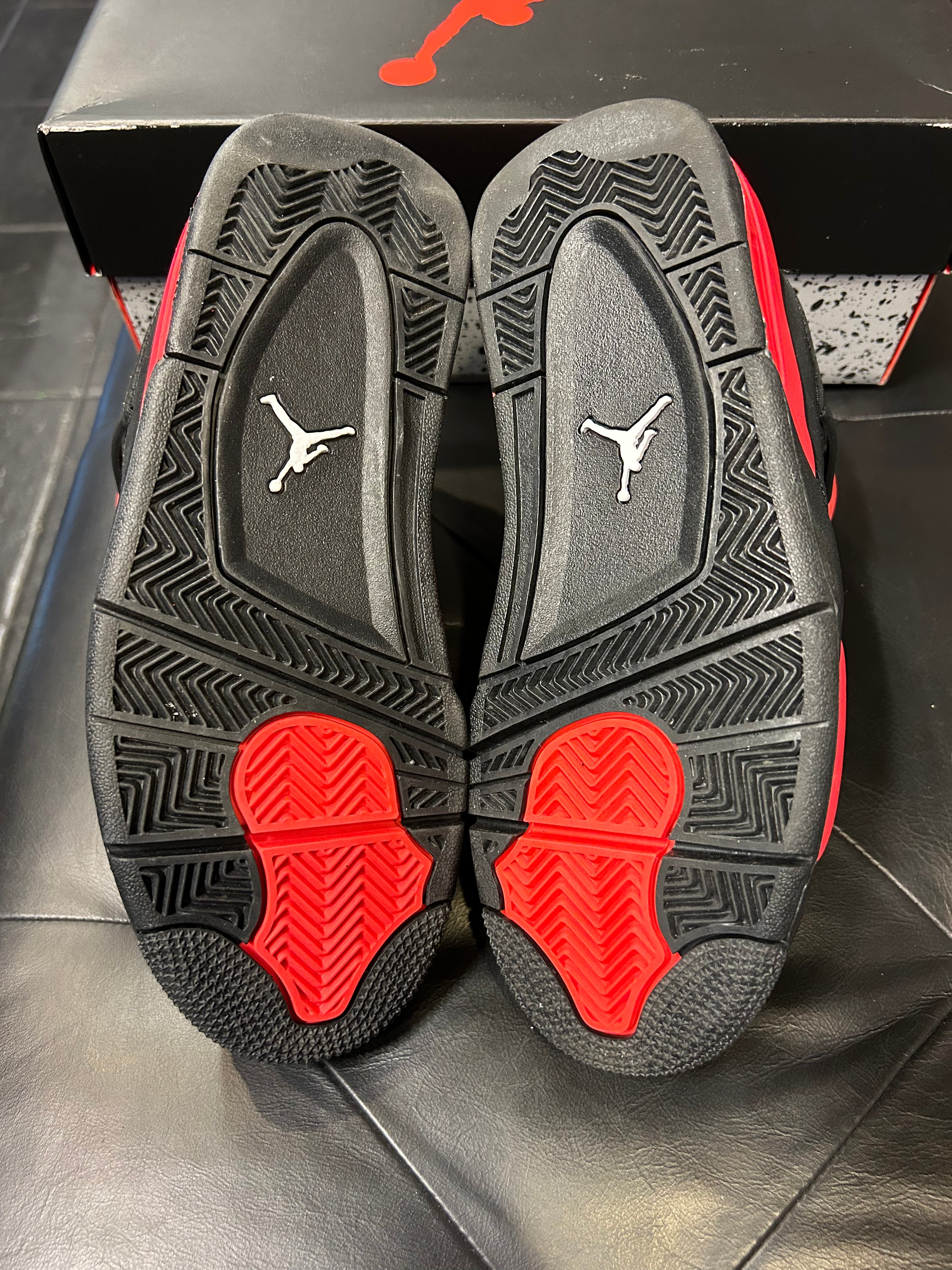 Air Jordan 4 Red Thunder size 5.5y gs