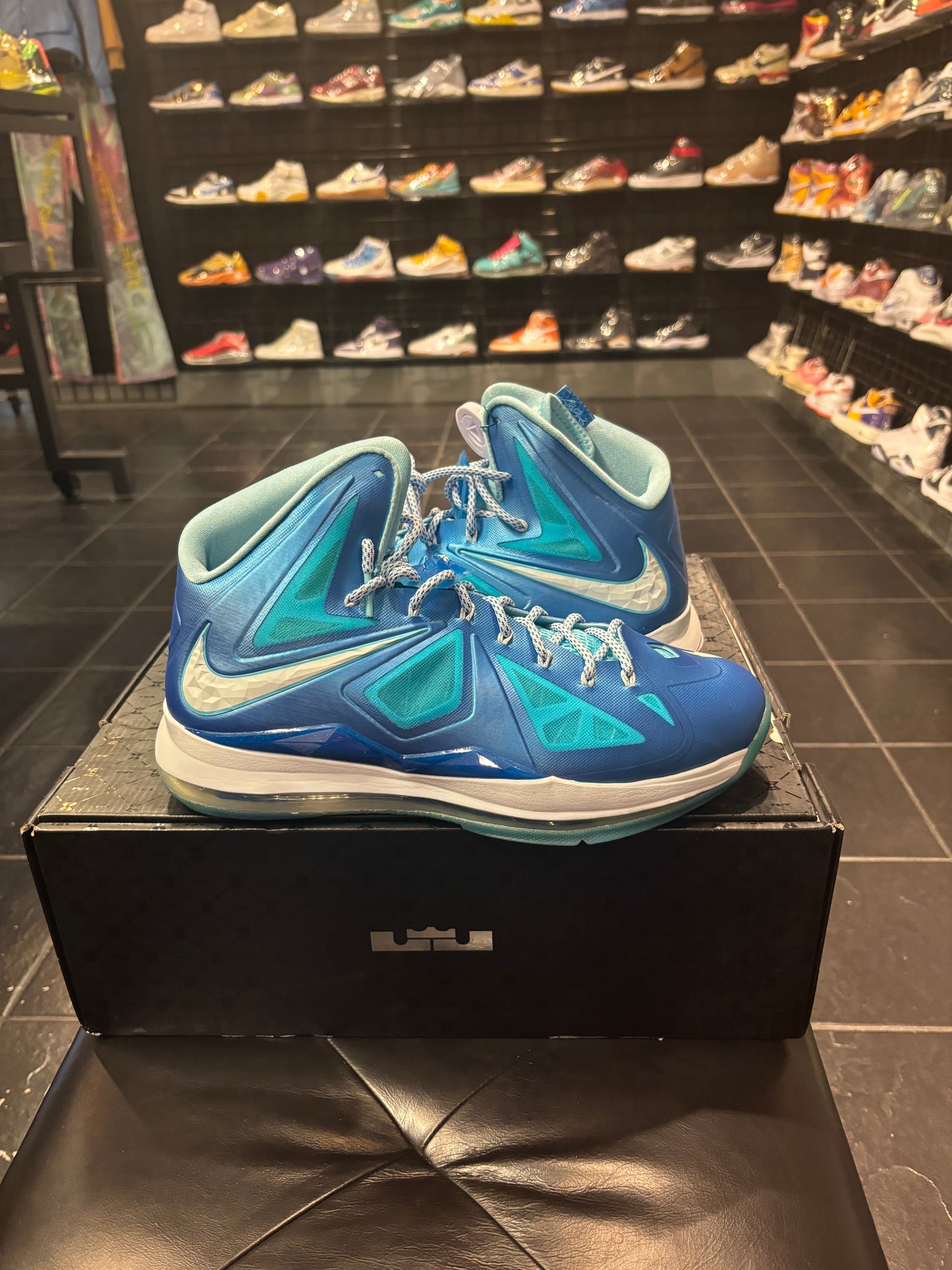 Nike LeBron 10 Blue Diamond Size 11.5 Men’s Shoes $300