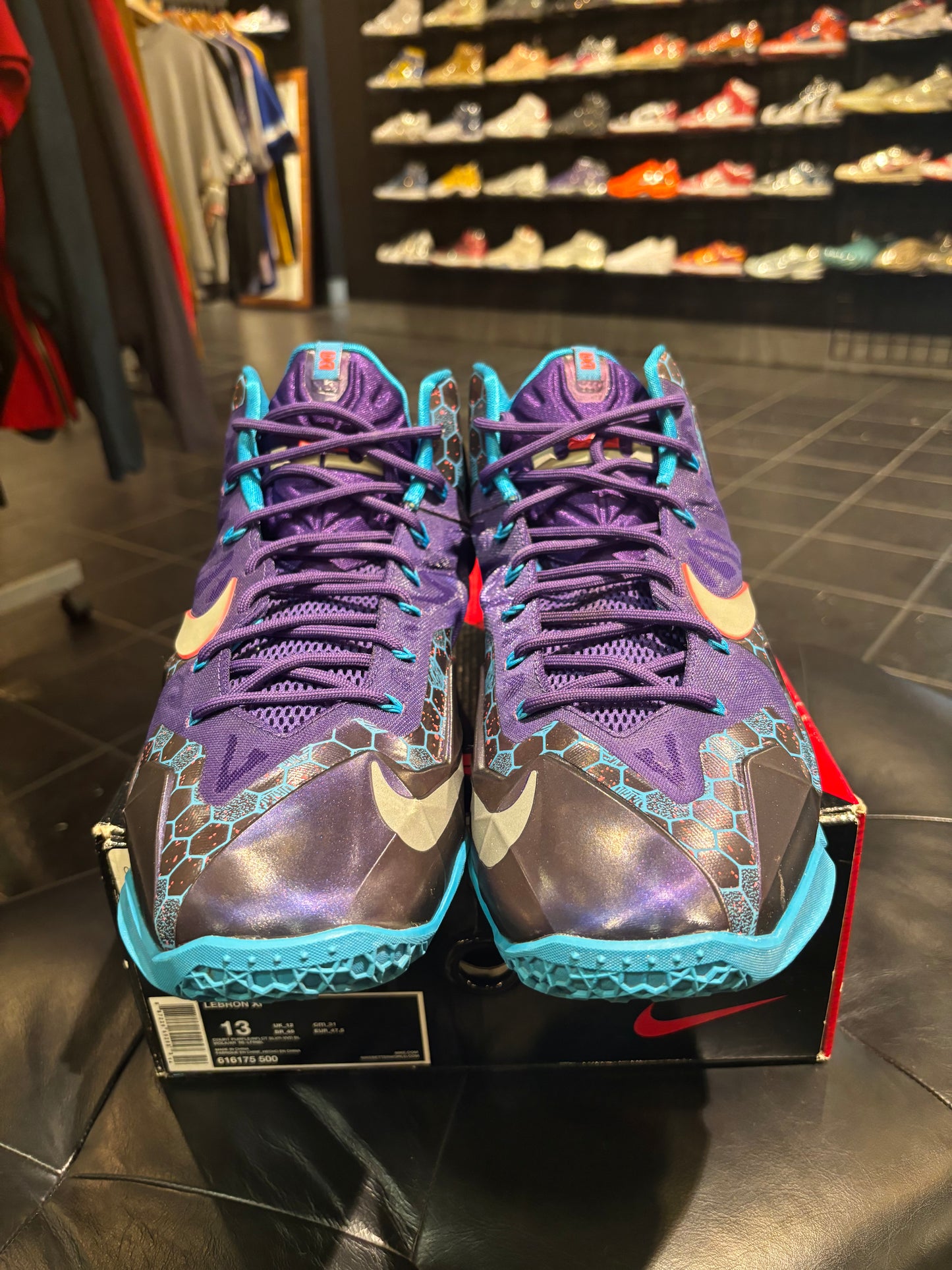 Nike Lebron 11 Hornets Size 13 Men’s Shoes $150