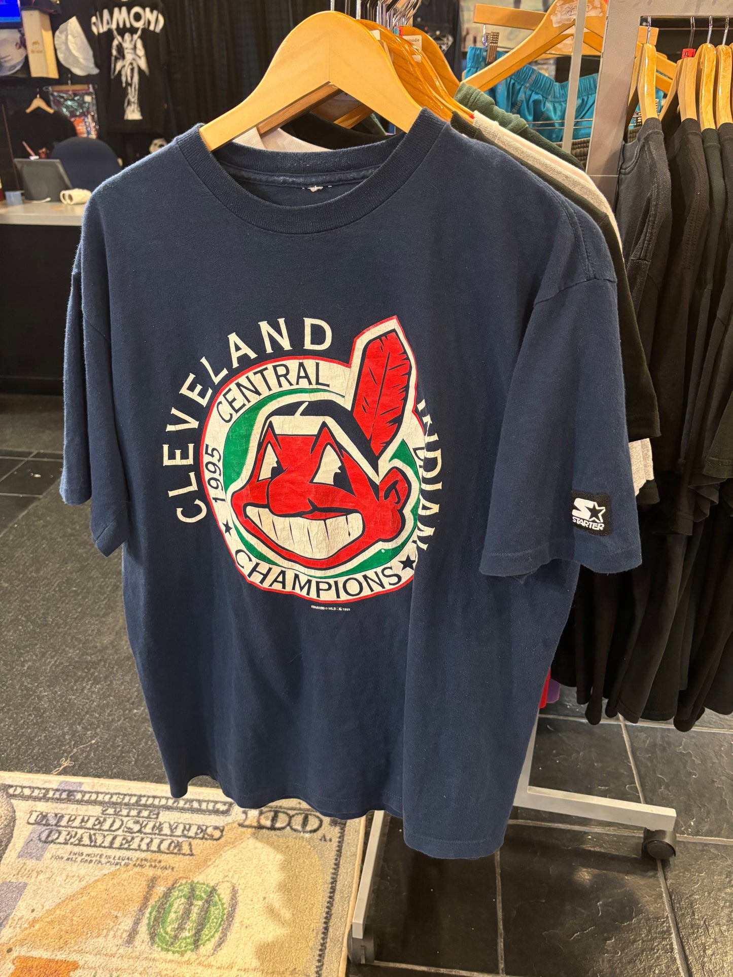 Vintage Cleveland Indians Shirt Starter $30