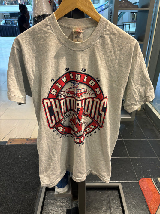 Vintage Cleveland Indians 98 Shirt Large $30