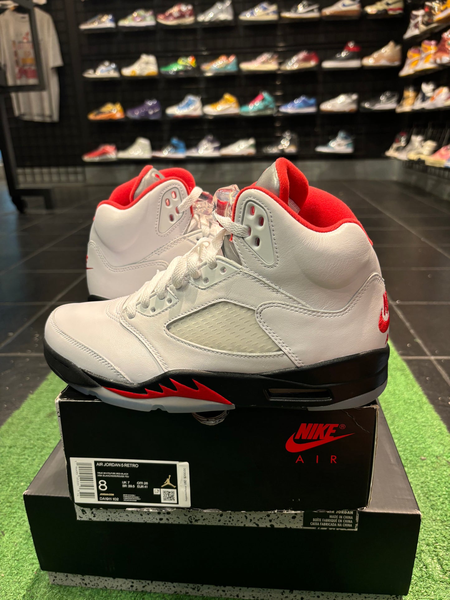 Air Jordan 5 Fire Red Size 8 Men’s Shoes $250