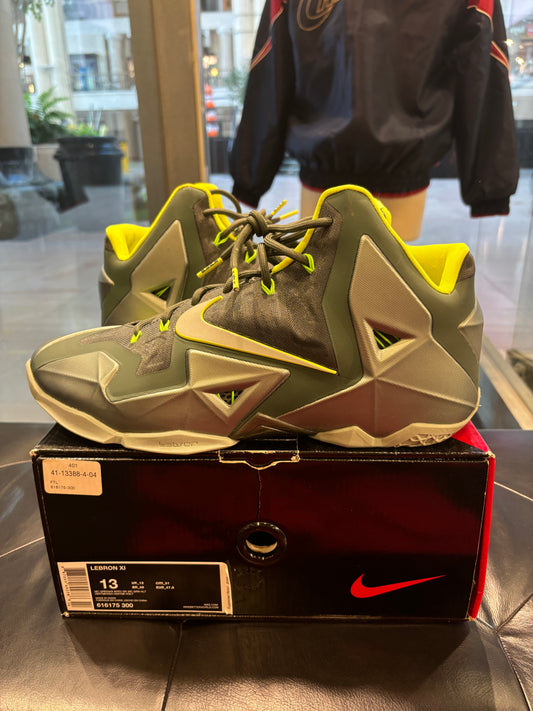 Nike Lebron 11 Dunkman Size 13 Mens Shoes $130