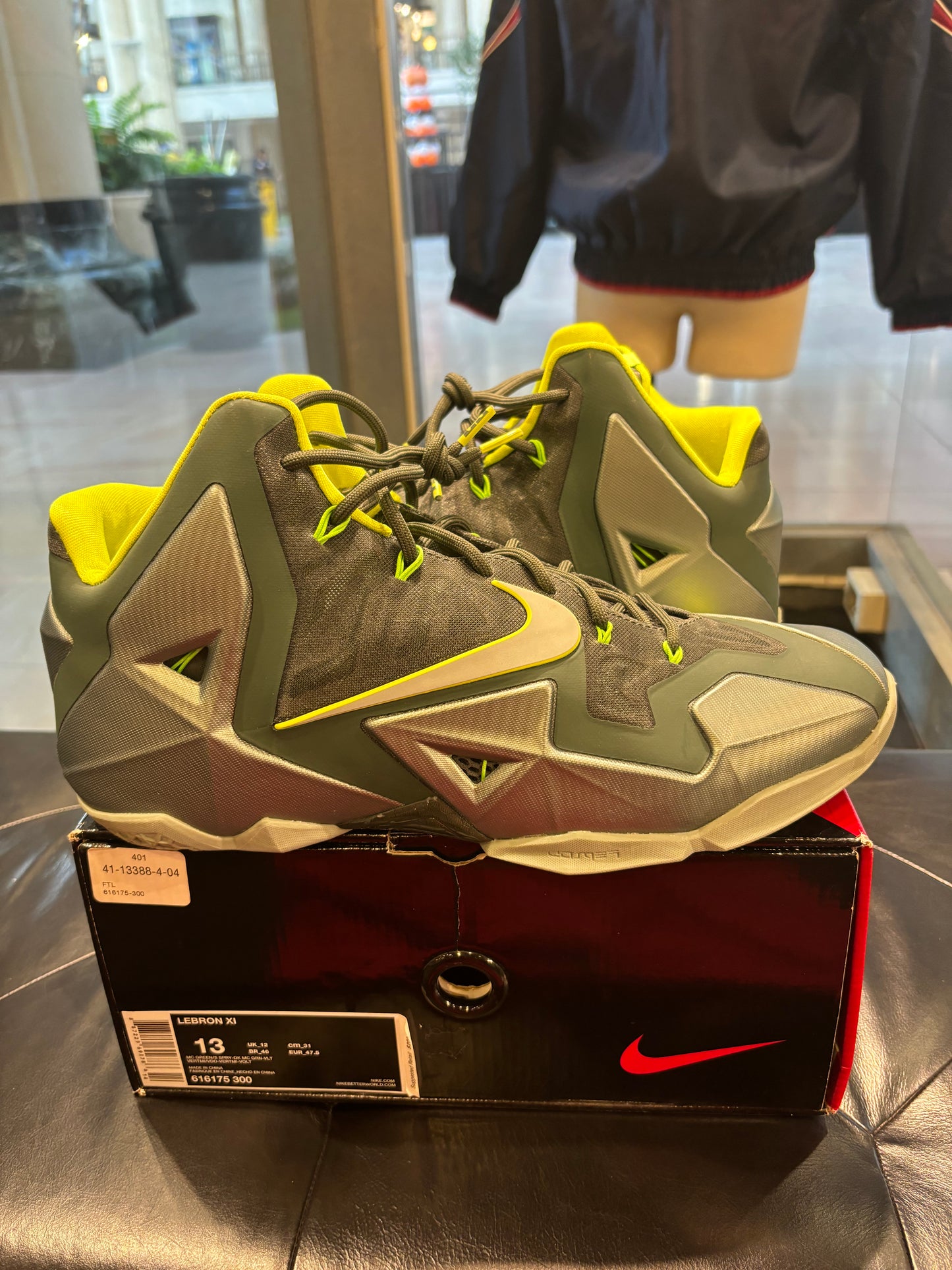 Nike Lebron 11 Dunkman Size 13 Mens Shoes $130