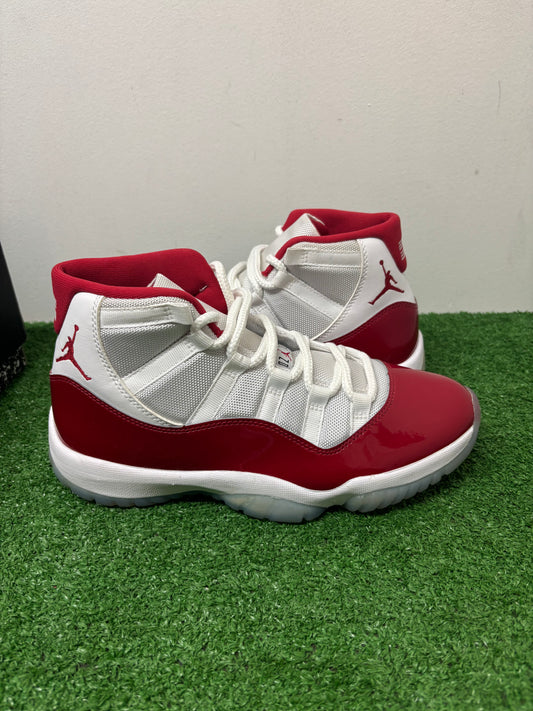 Air Jordan 11 Cherry Size 8 $250 Men’s