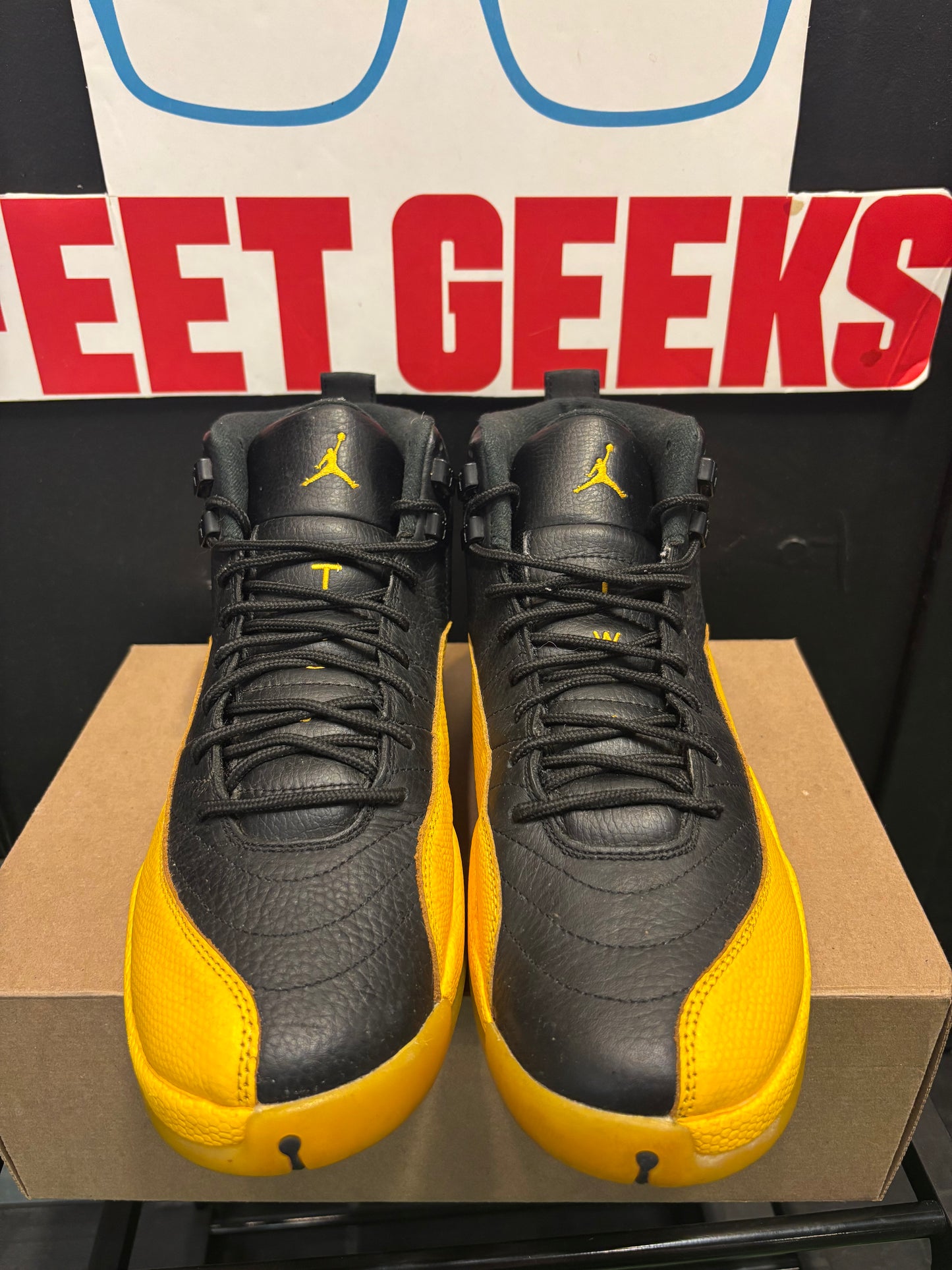 Air Jordan 12 Gold Size 10.5 Mens $150